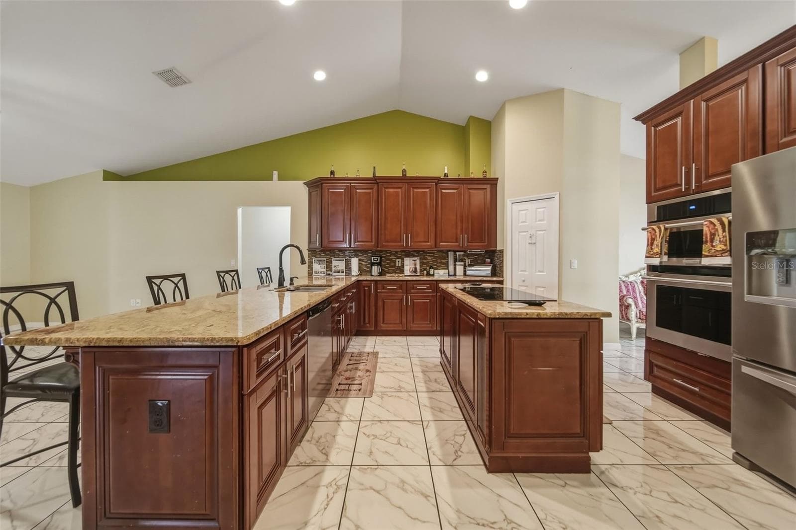 Kitchen View - 319 MARQUEE DR, KISSIMMEE