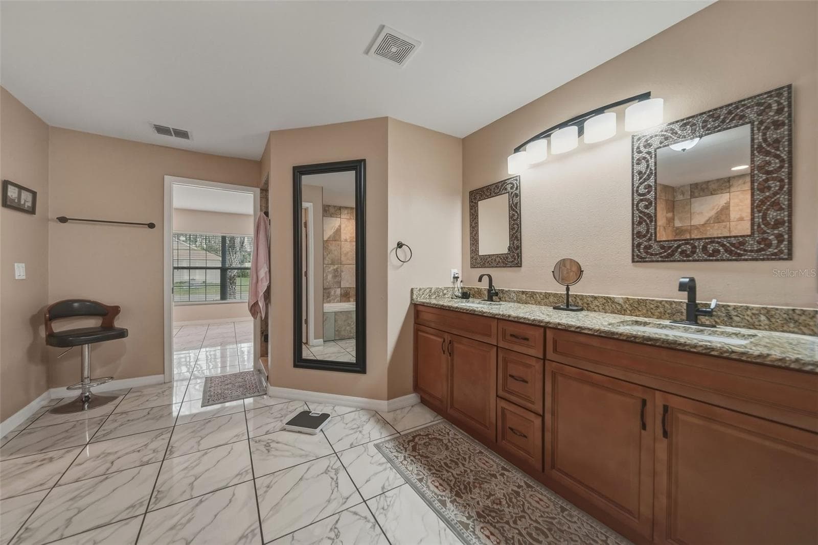 Primary Bathroom Vanity - 319 MARQUEE DR, KISSIMMEE