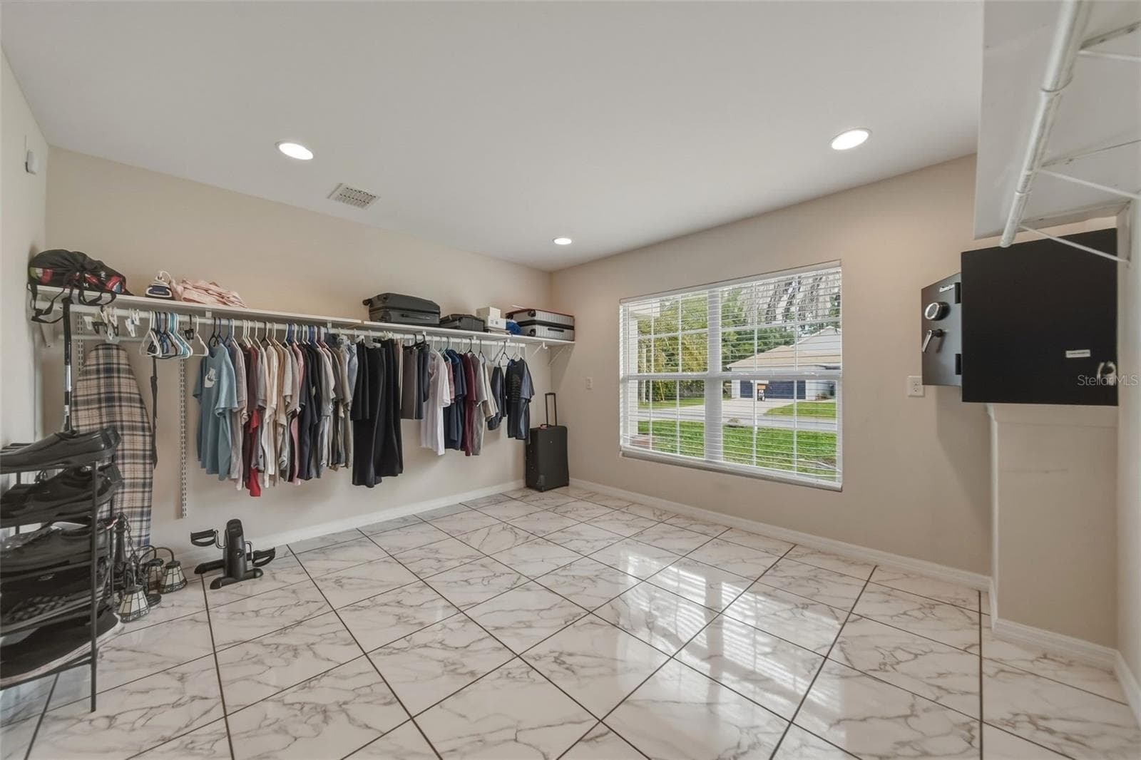 Walking Closet - 319 MARQUEE DR, KISSIMMEE
