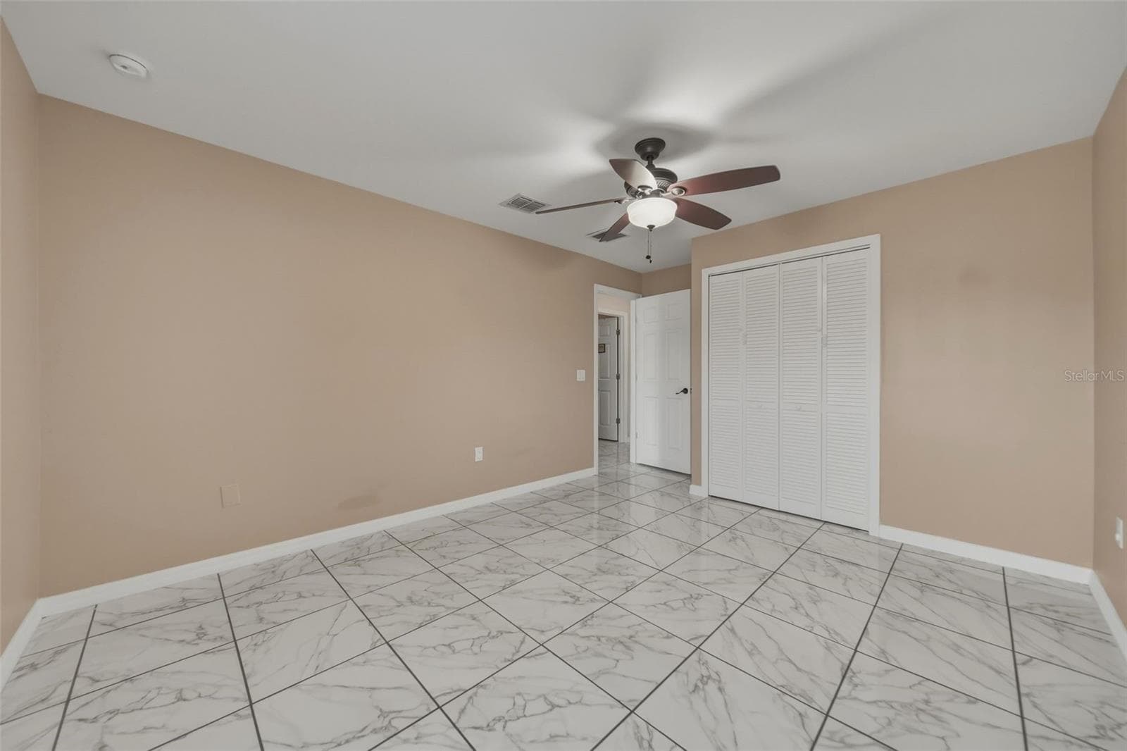 Bedroom 3 - Built-in Closet - 319 MARQUEE DR, KISSIMMEE