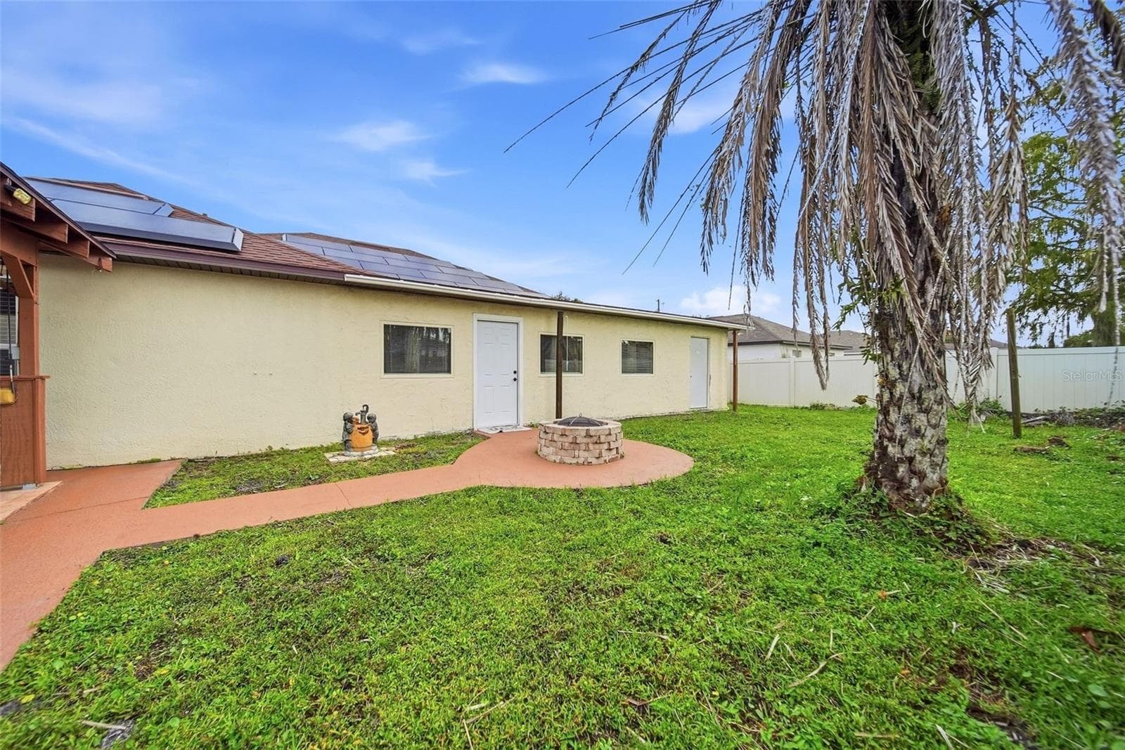 Backyard Patio - 319 MARQUEE DR, KISSIMMEE