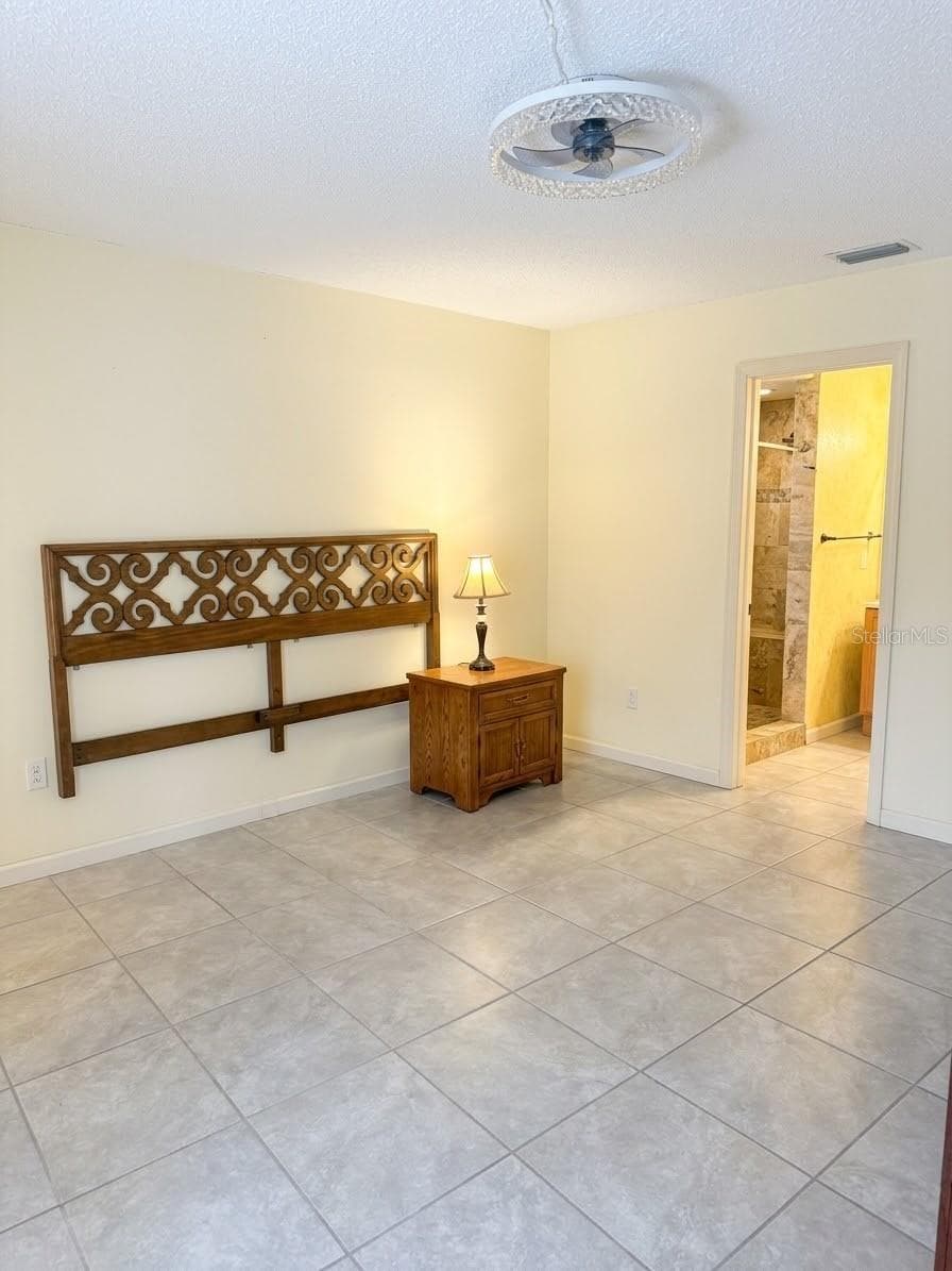 Condominium at 5623 80TH ST N #415, ST PETERSBURG, photo 3 of 28