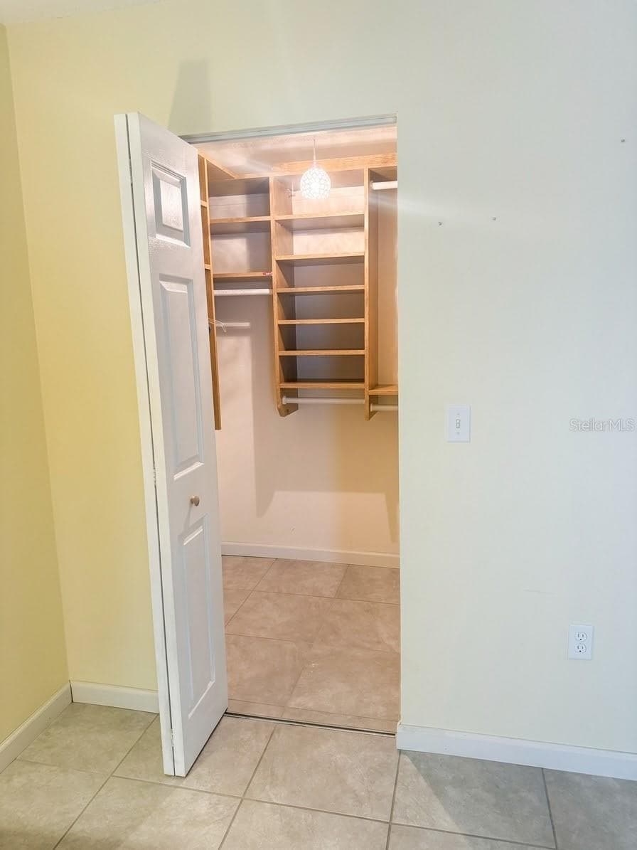 Condominium at 5623 80TH ST N #415, ST PETERSBURG, photo 4 of 28