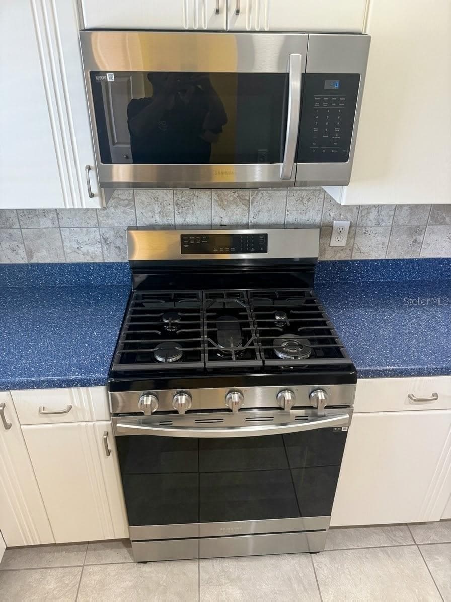 Condominium at 5623 80TH ST N #415, ST PETERSBURG, photo 11 of 28