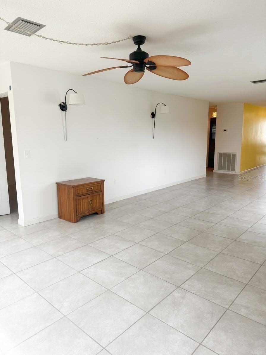 Condominium at 5623 80TH ST N #415, ST PETERSBURG, photo 19 of 28