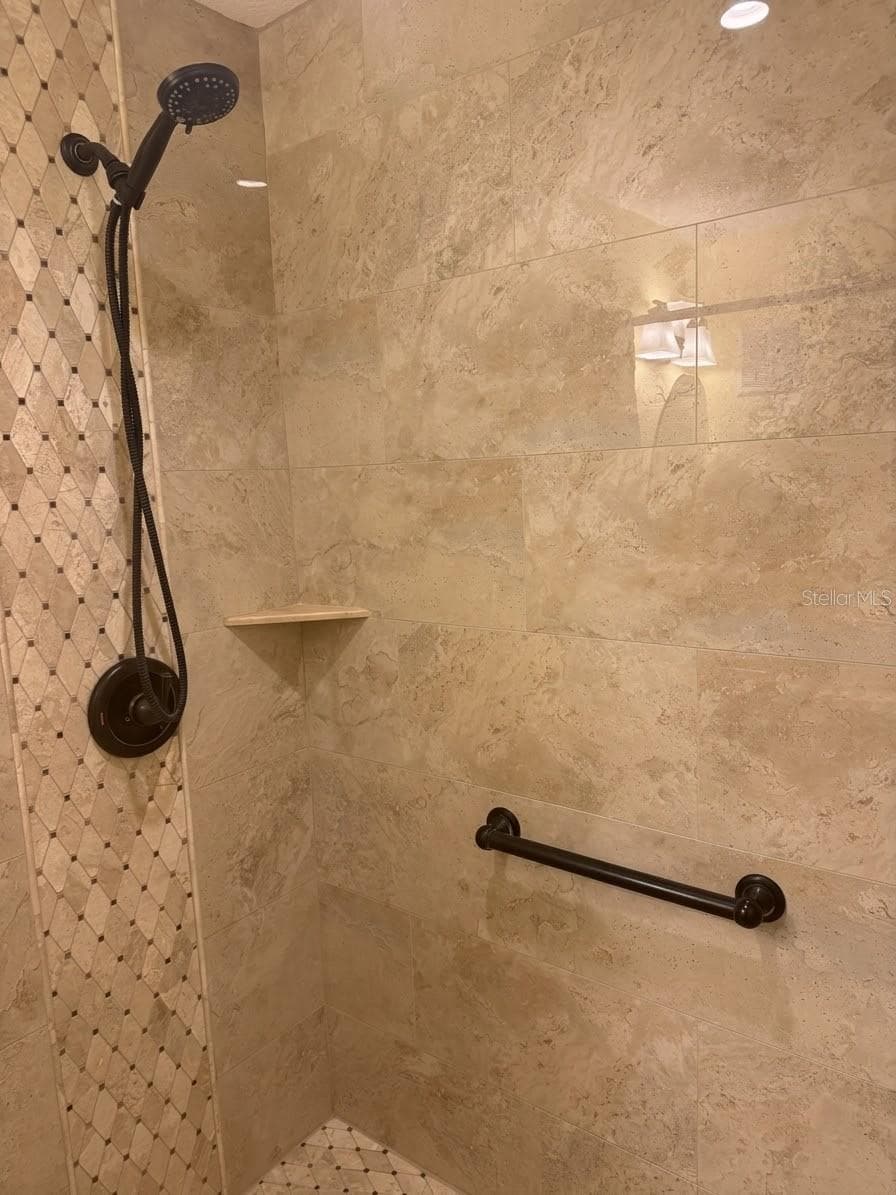 Condominium at 5623 80TH ST N #415, ST PETERSBURG, photo 24 of 28
