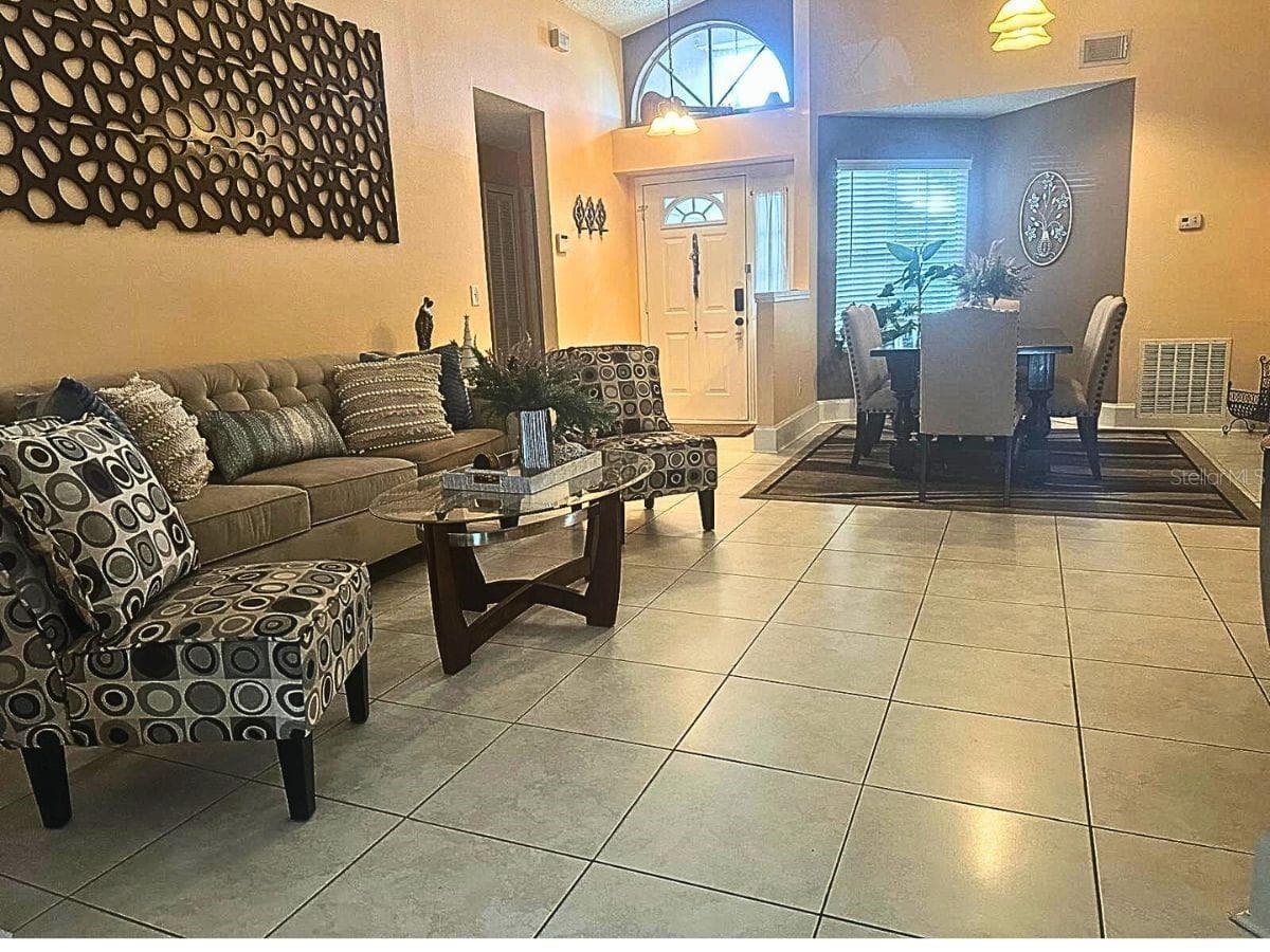 Single Family Residence at 4858 KINGSTON CIR, KISSIMMEE, photo 2 of 42