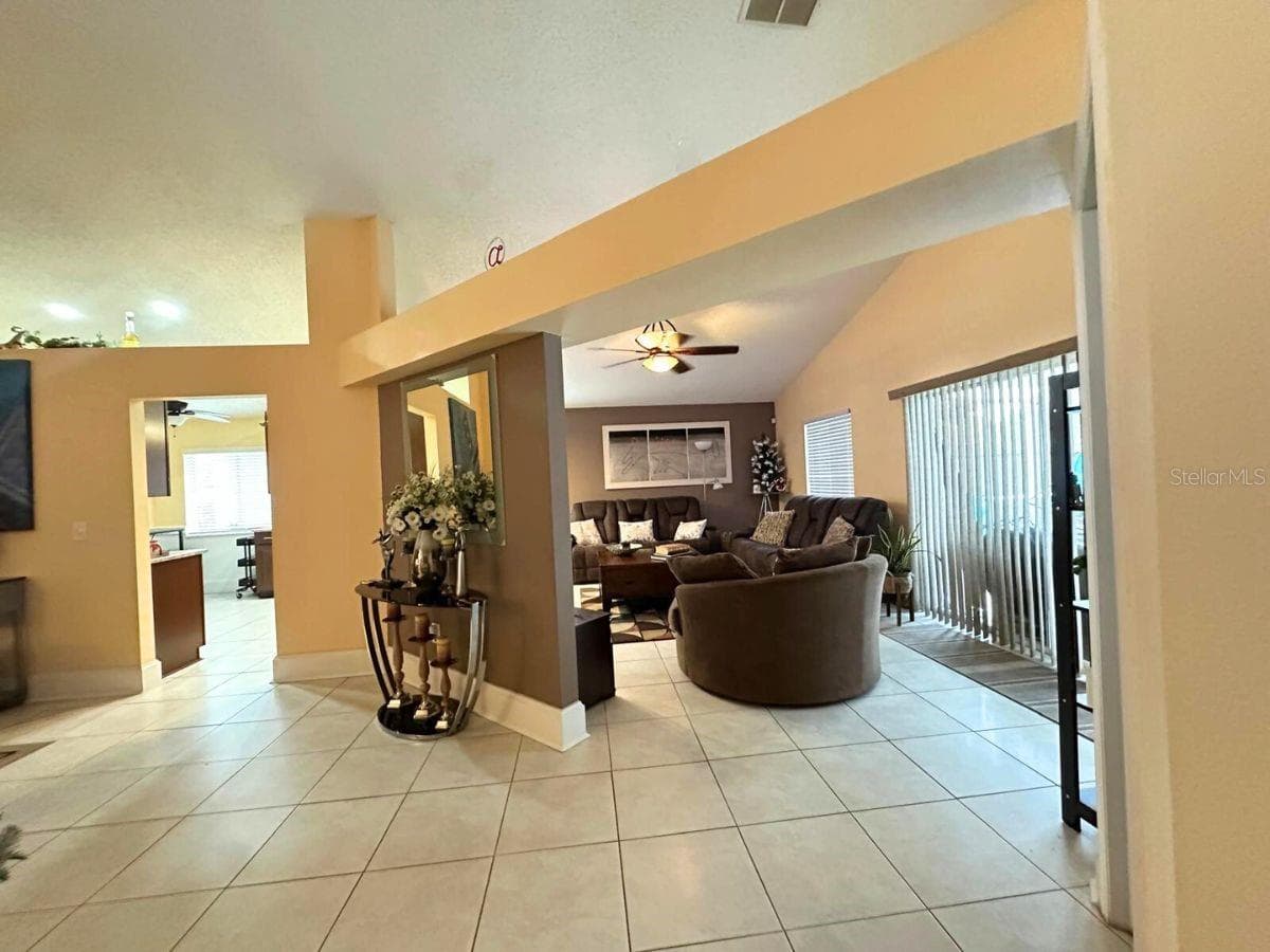 Single Family Residence at 4858 KINGSTON CIR, KISSIMMEE, photo 4 of 42