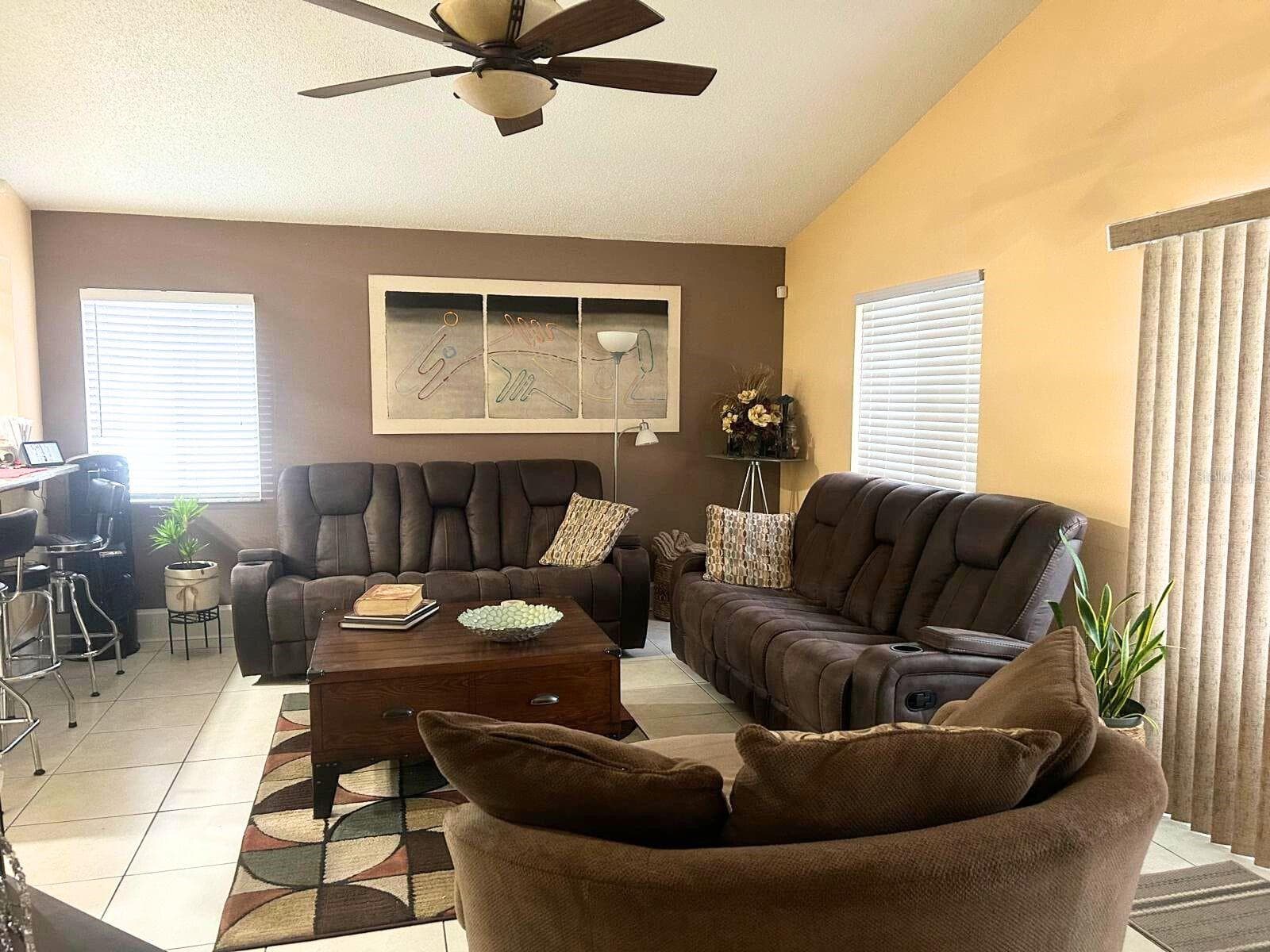 Single Family Residence at 4858 KINGSTON CIR, KISSIMMEE, photo 13 of 42