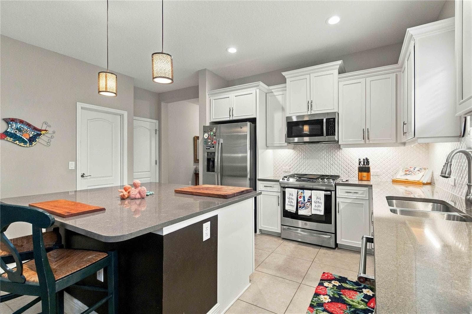 Single Family Residence at 6964 WHITE WILLOW CT, SARASOTA, photo 10 of 38
