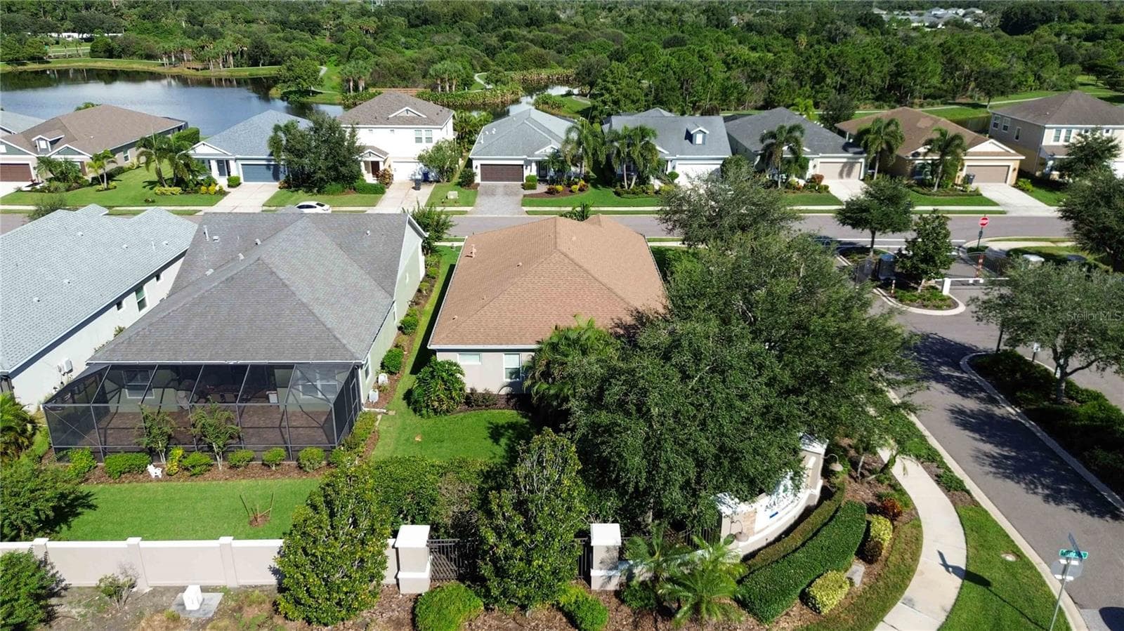Single Family Residence at 6964 WHITE WILLOW CT, SARASOTA, photo 26 of 38