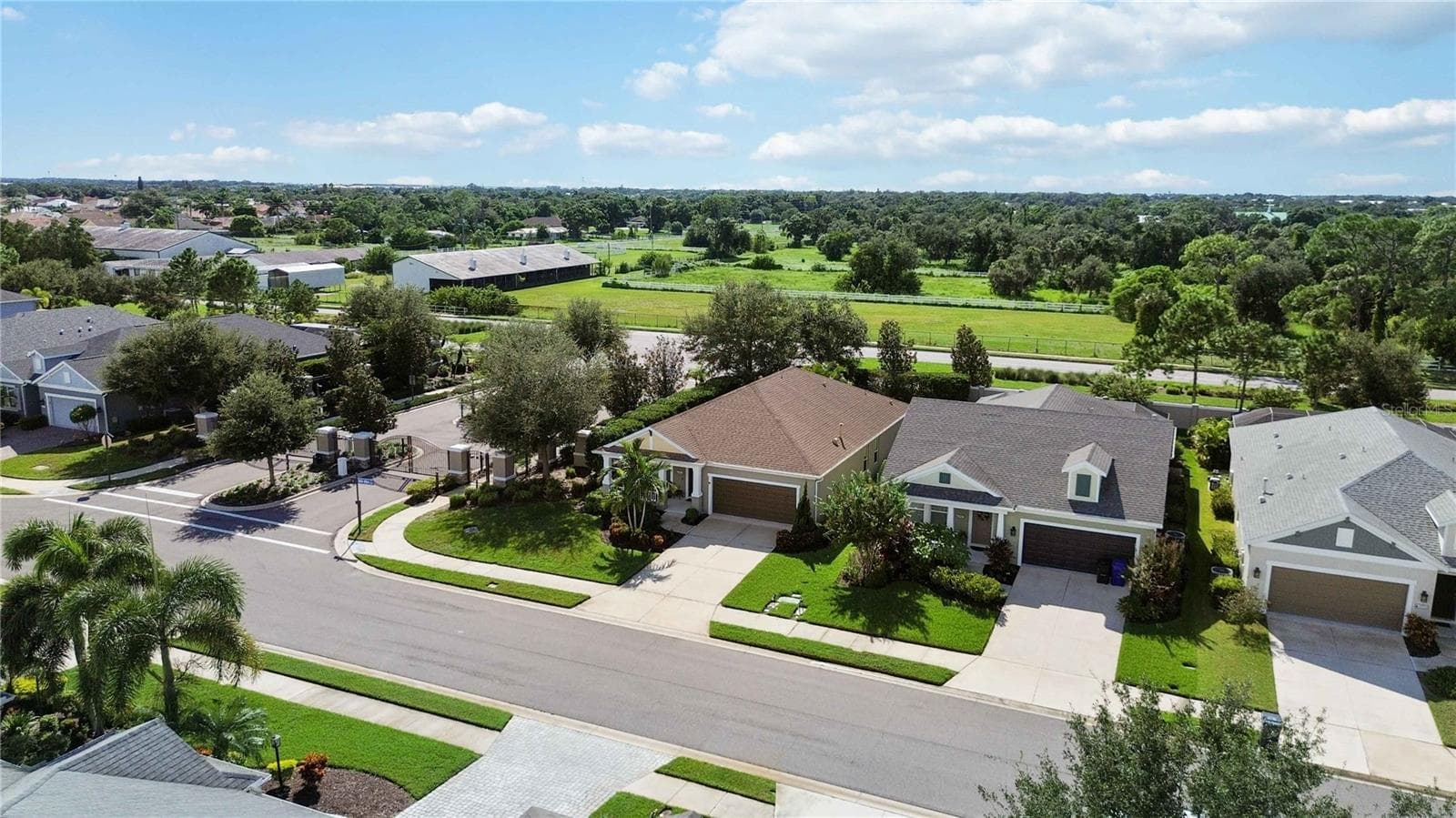 Single Family Residence at 6964 WHITE WILLOW CT, SARASOTA, photo 27 of 38