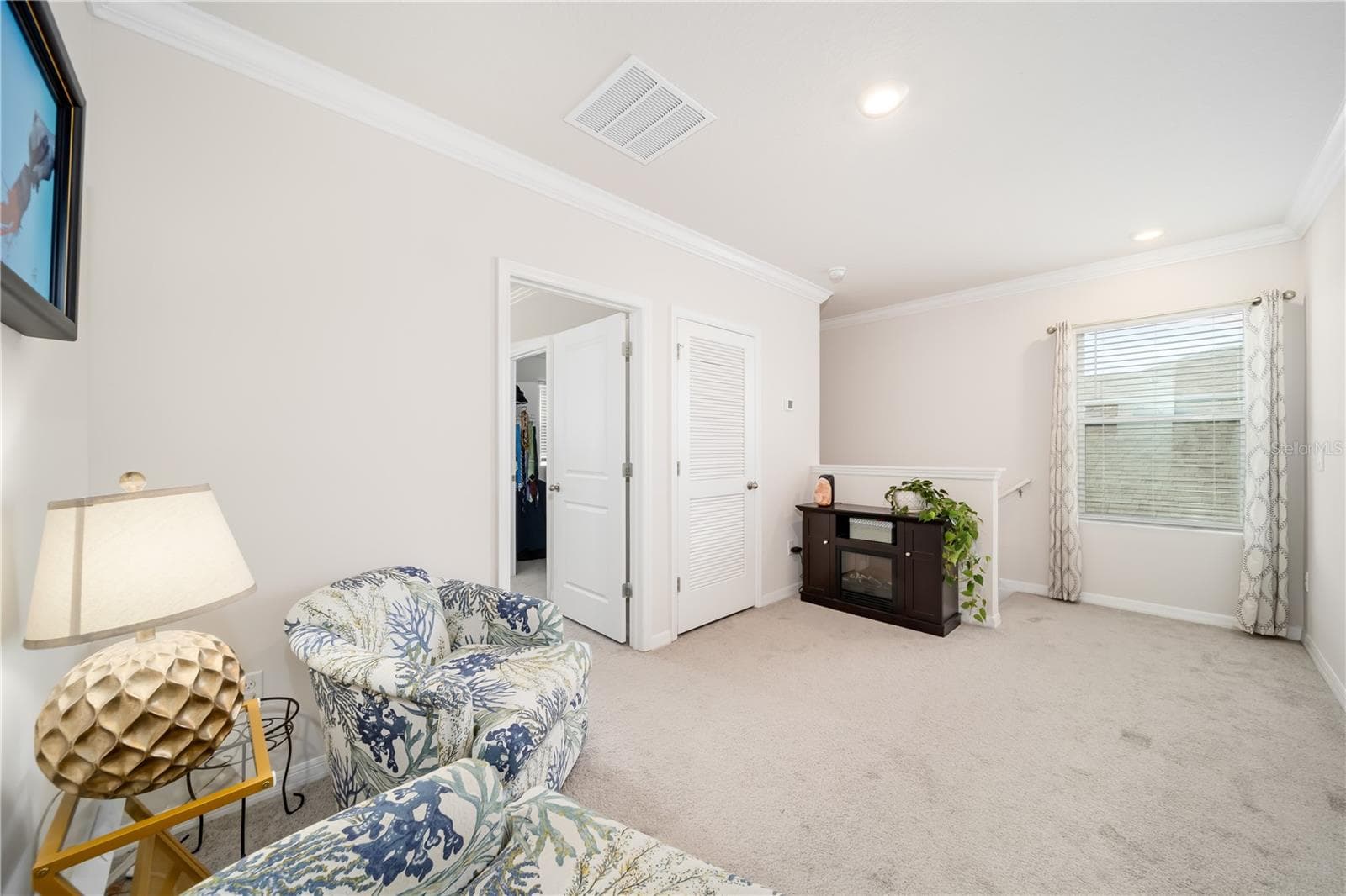 Single Family Residence at 3343 HILLTOP CIR, LAKEWOOD RANCH, photo 37 of 92