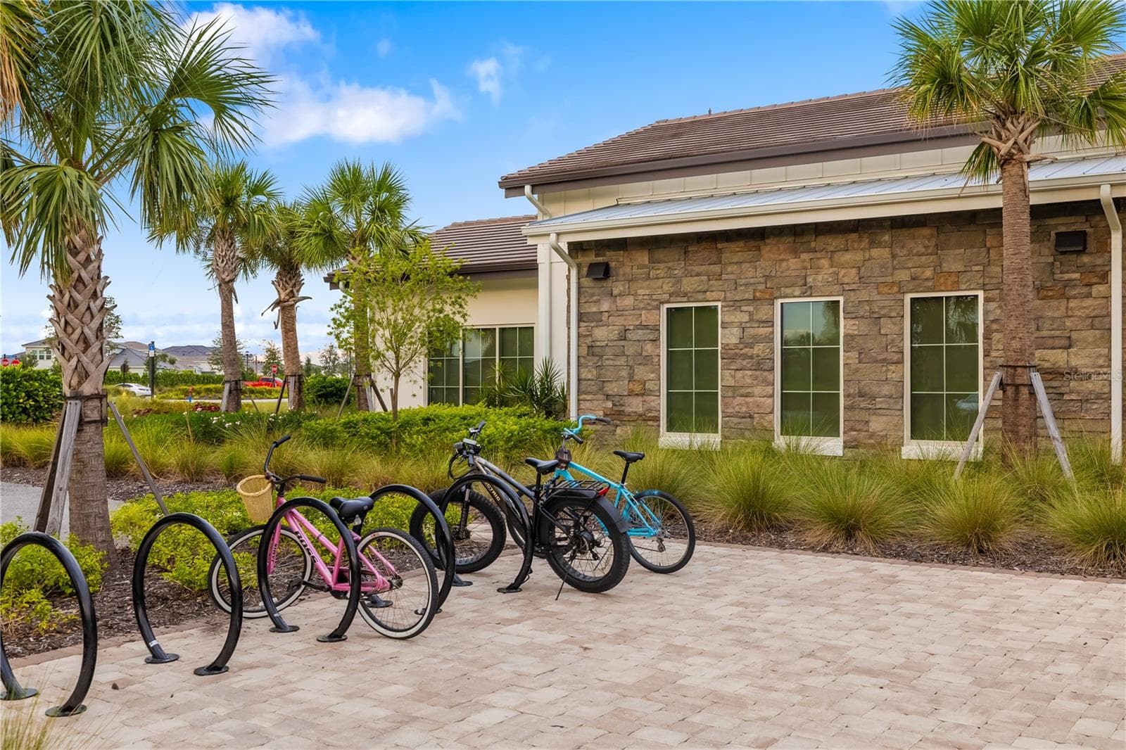 Single Family Residence at 3343 HILLTOP CIR, LAKEWOOD RANCH, photo 77 of 92