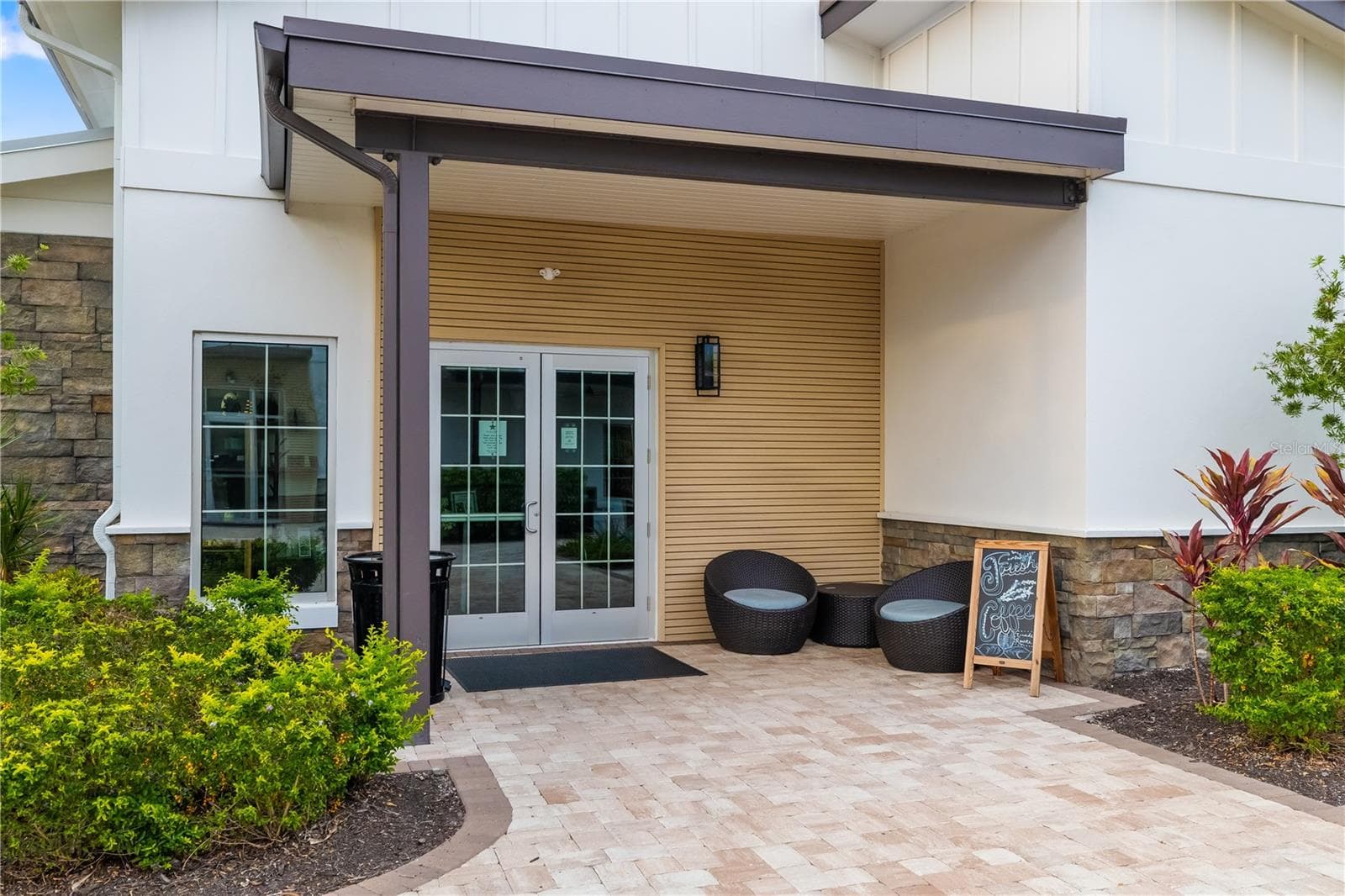 Single Family Residence at 3343 HILLTOP CIR, LAKEWOOD RANCH, photo 79 of 92