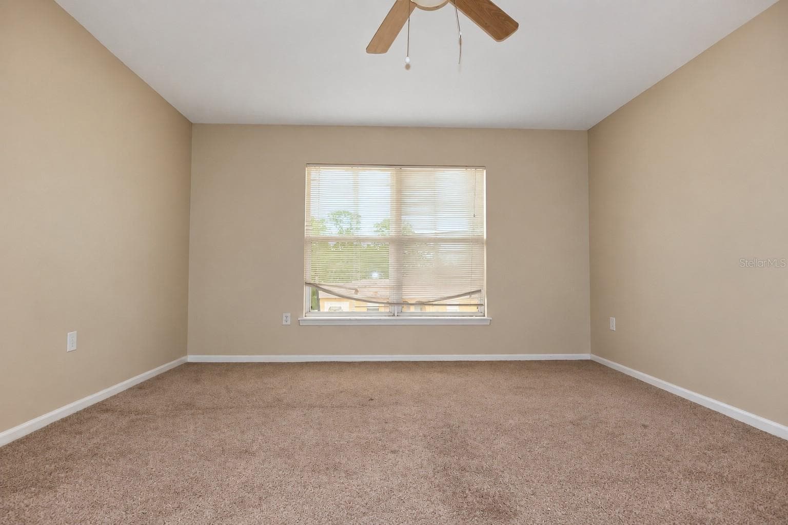 Single Family Residence at 13196 DELBARTON ST, SPRING HILL, photo 7 of 46