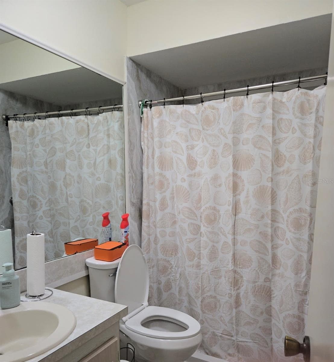 Guest Bathroom - 11733 BAYONET LN, NEW PORT RICHEY