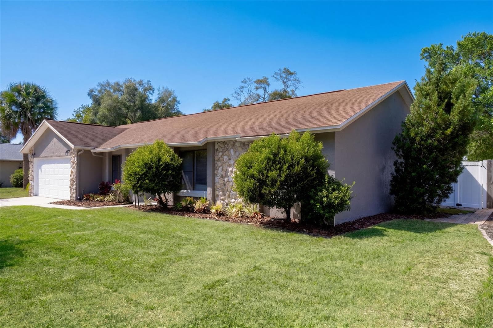 Right Front - 2911 AUTUMNWOOD TRL, APOPKA