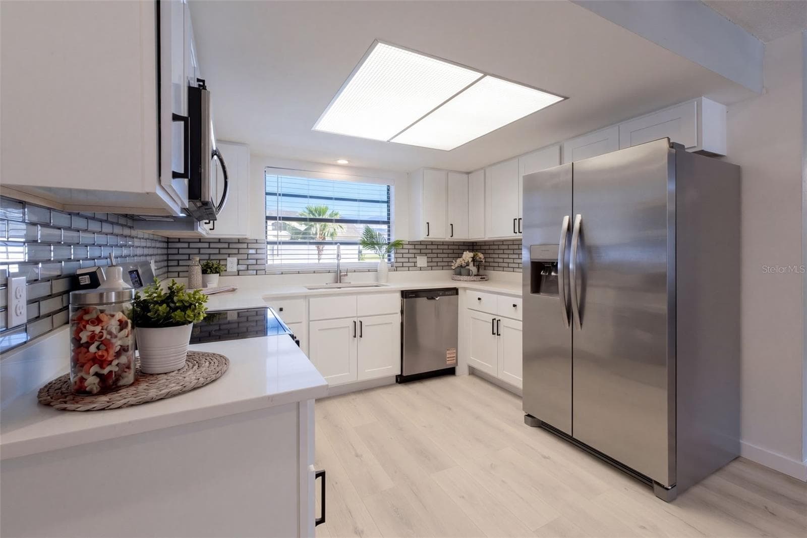 Kitchen - 2911 AUTUMNWOOD TRL, APOPKA