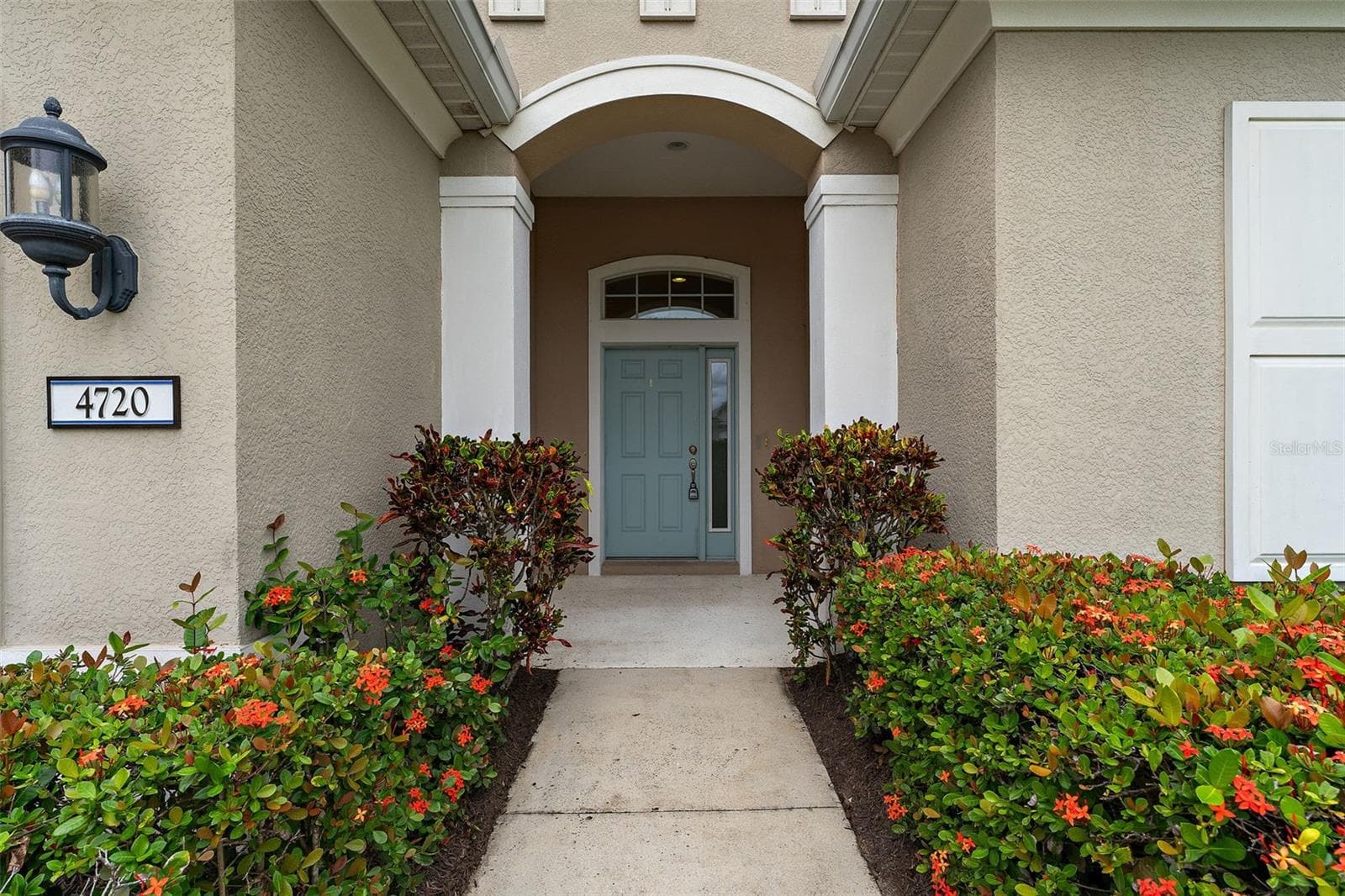 Single Family Residence at 4720 CLAREMONT PARK DR, BRADENTON, photo 4 of 49
