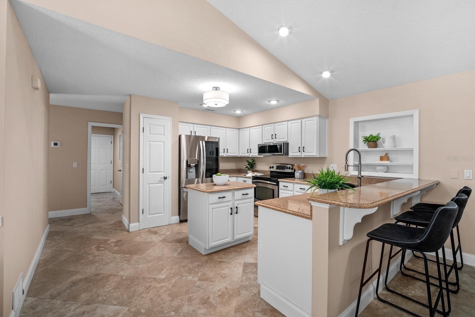 Single Family Residence at 3912 APPLETREE DR, VALRICO, photo 12 of 52