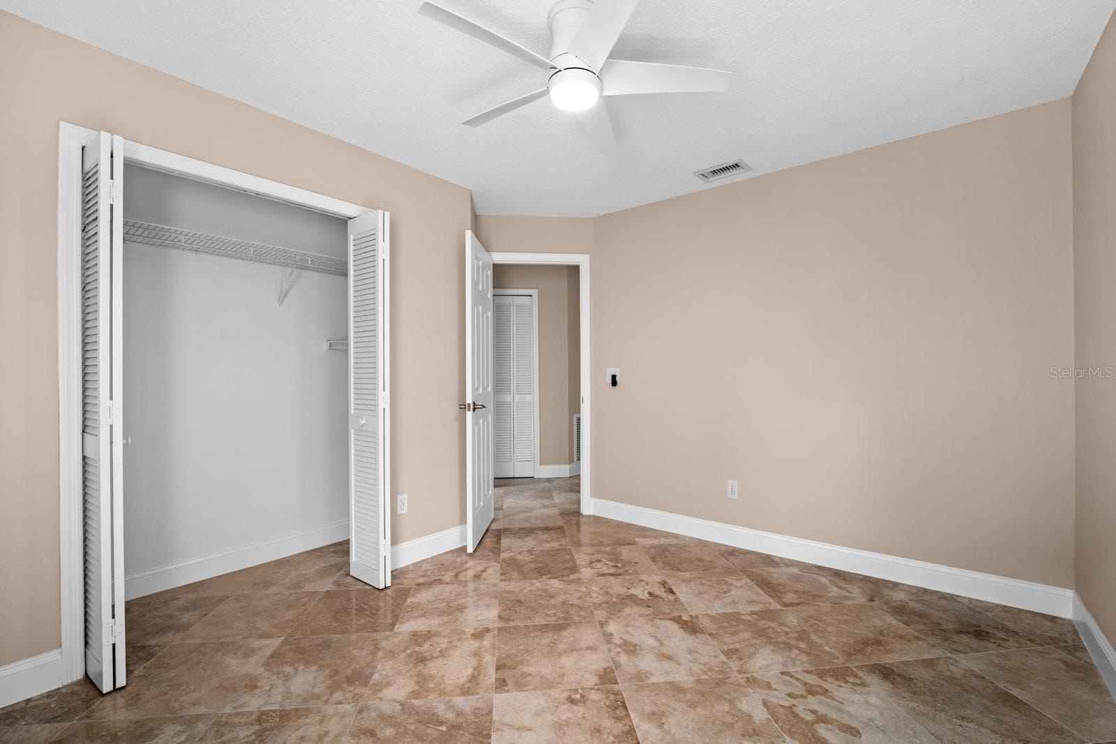 Bed 3 - 3912 APPLETREE DR, VALRICO
