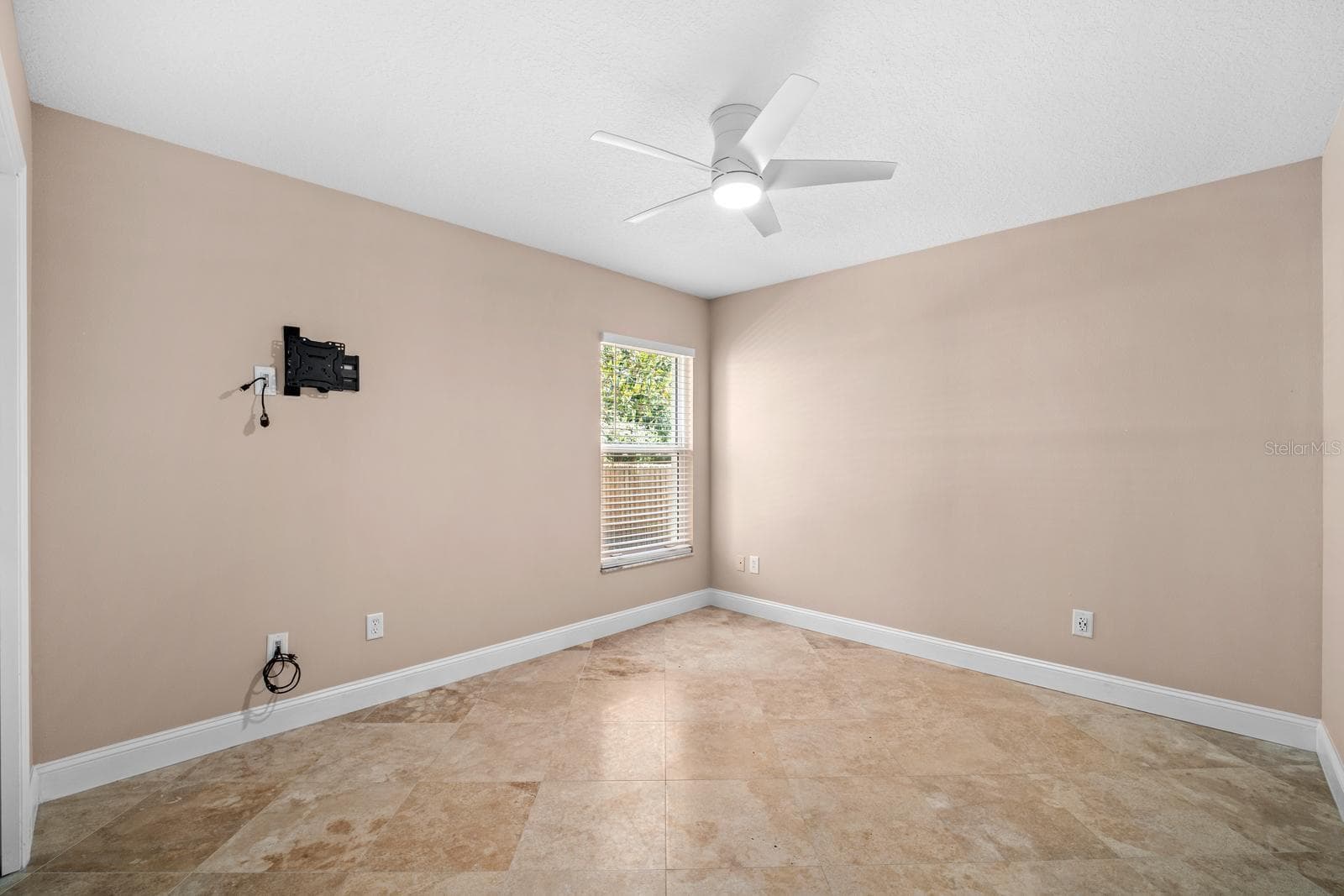 Bed 4 - 3912 APPLETREE DR, VALRICO