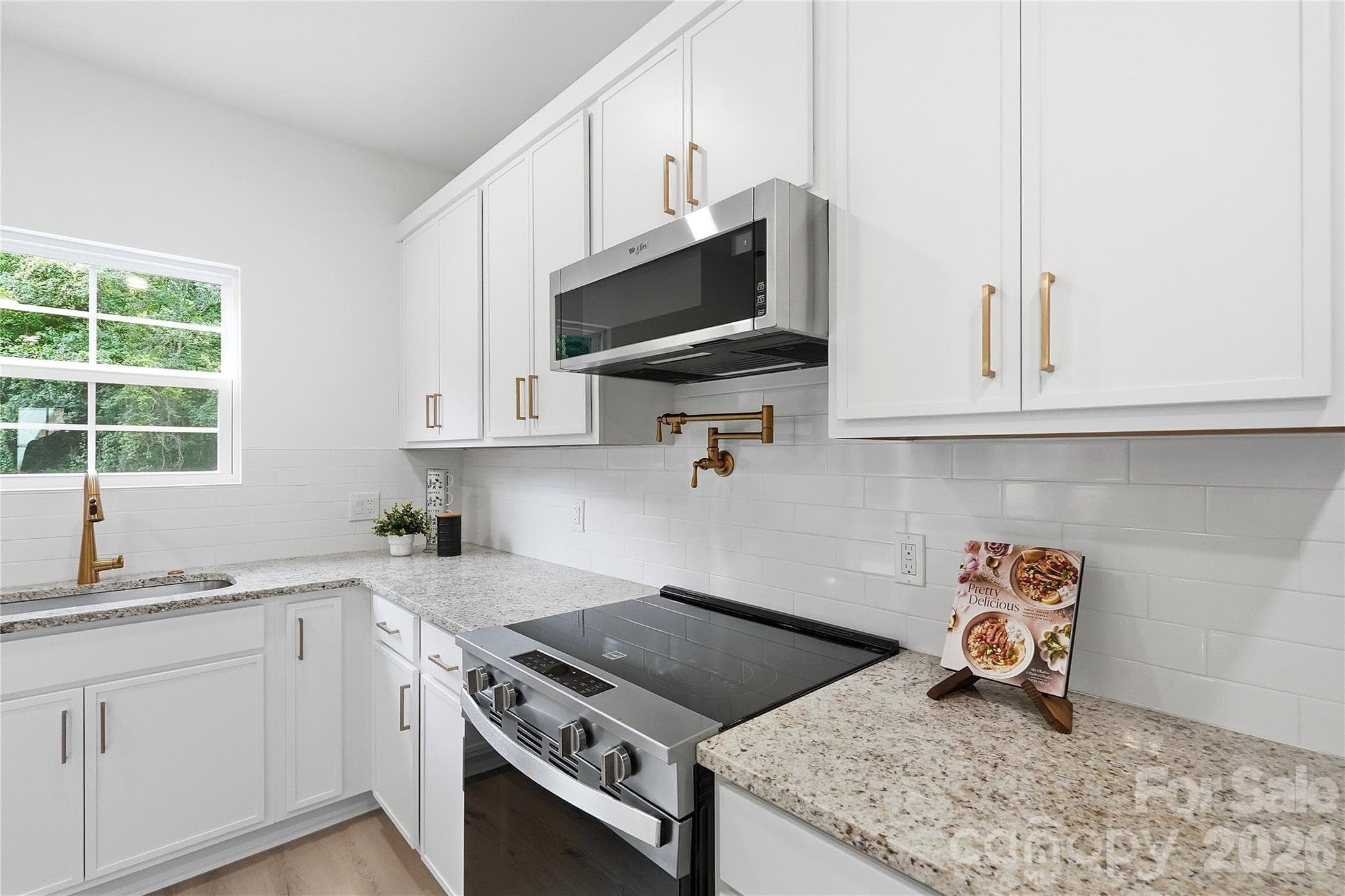 Beautiful Kitchen - 604 Sharon Drive, Statesville