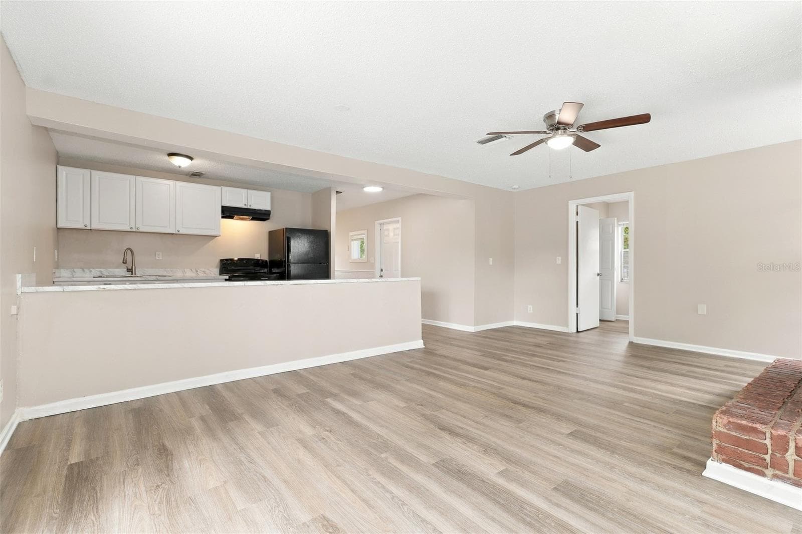 Single Family Residence at 4218 EMPIRE PL, TAMPA, photo 8 of 16