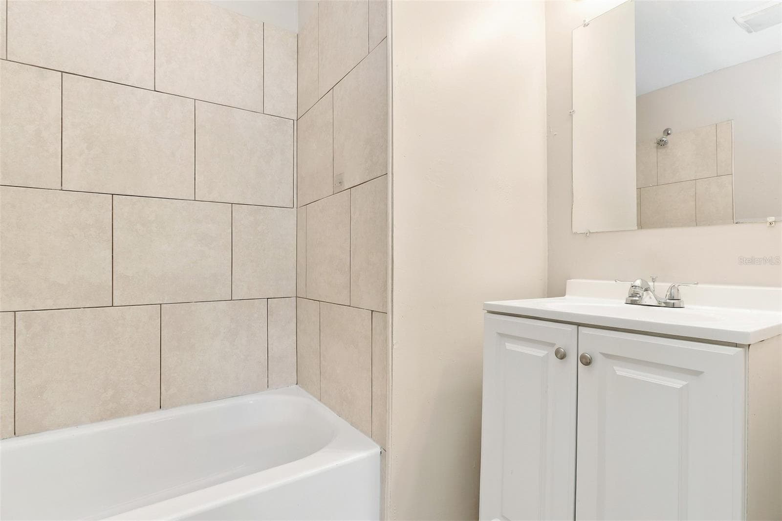 Single Family Residence at 4218 EMPIRE PL, TAMPA, photo 14 of 16
