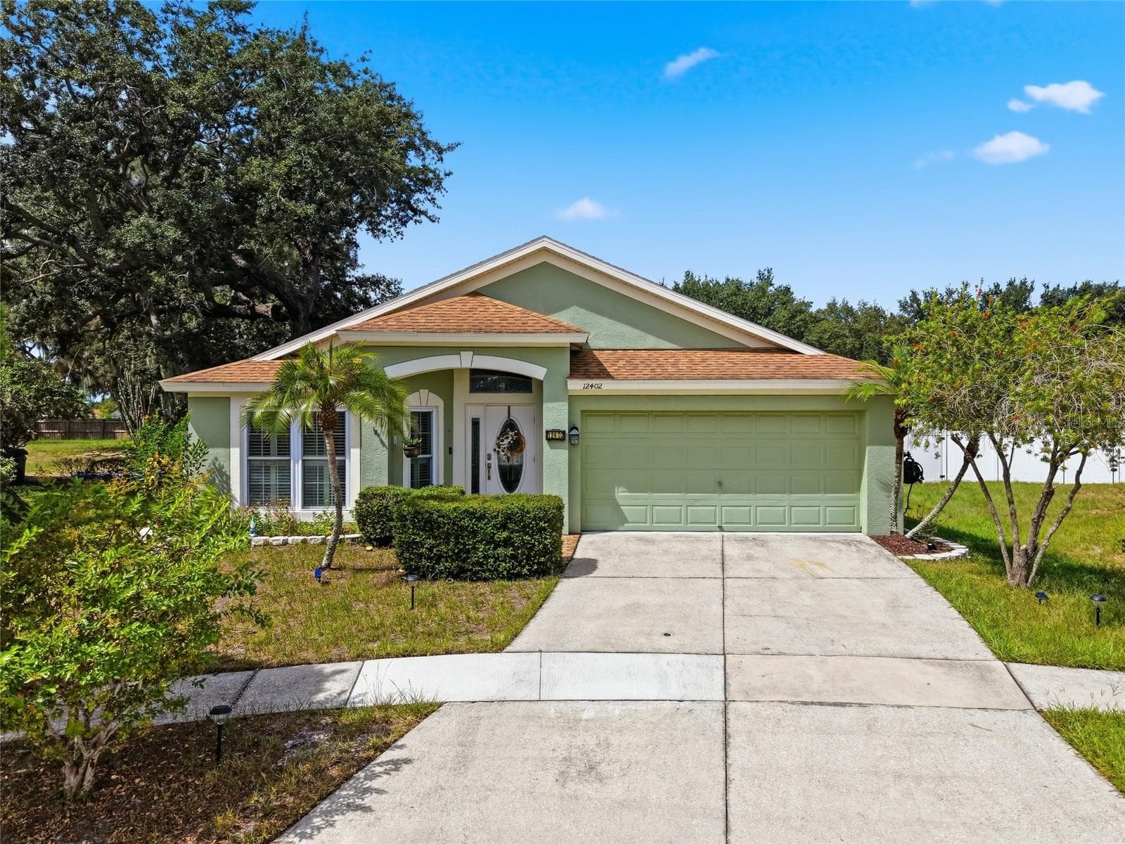 12402 TREE POINTE CT