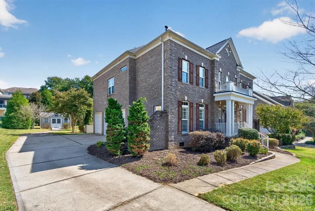 Single Family Residence at 9153 Kensington Forest Drive, Harrisburg, photo 2 of 41