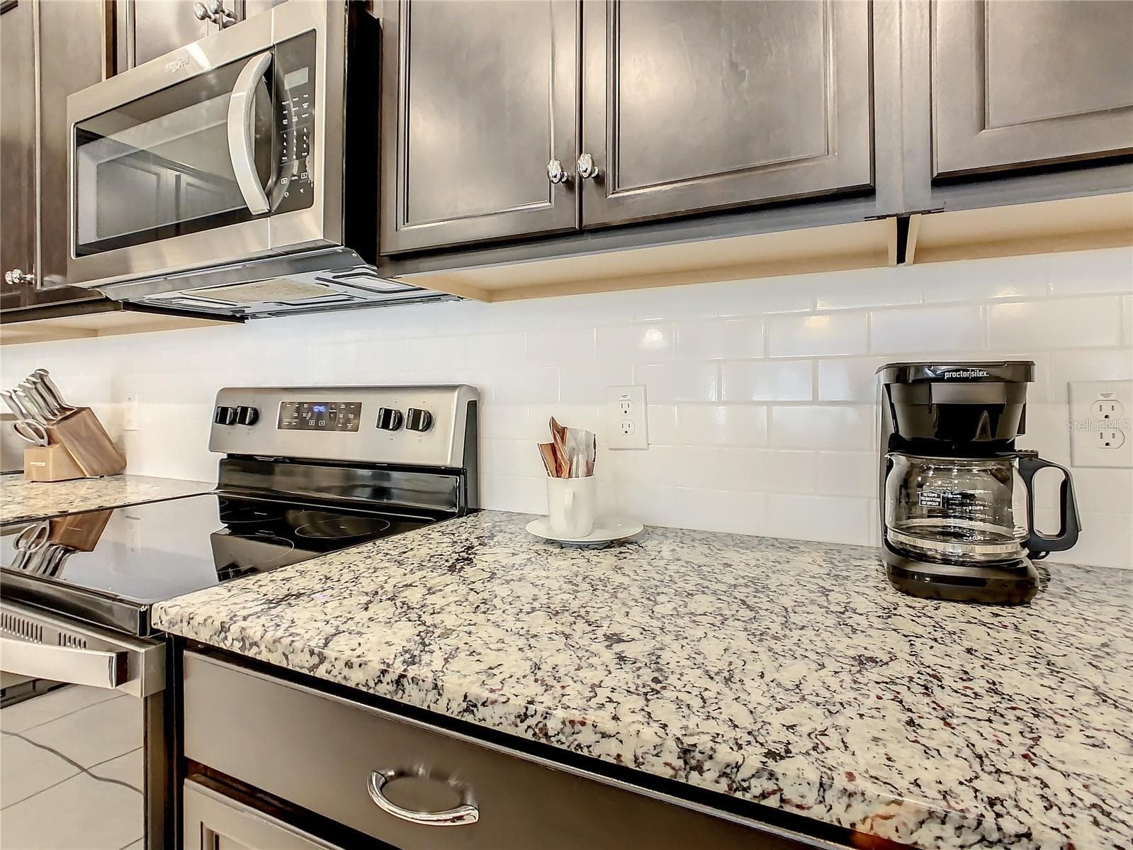 Townhouse at 2404 TANGIER DR, KISSIMMEE, photo 11 of 76
