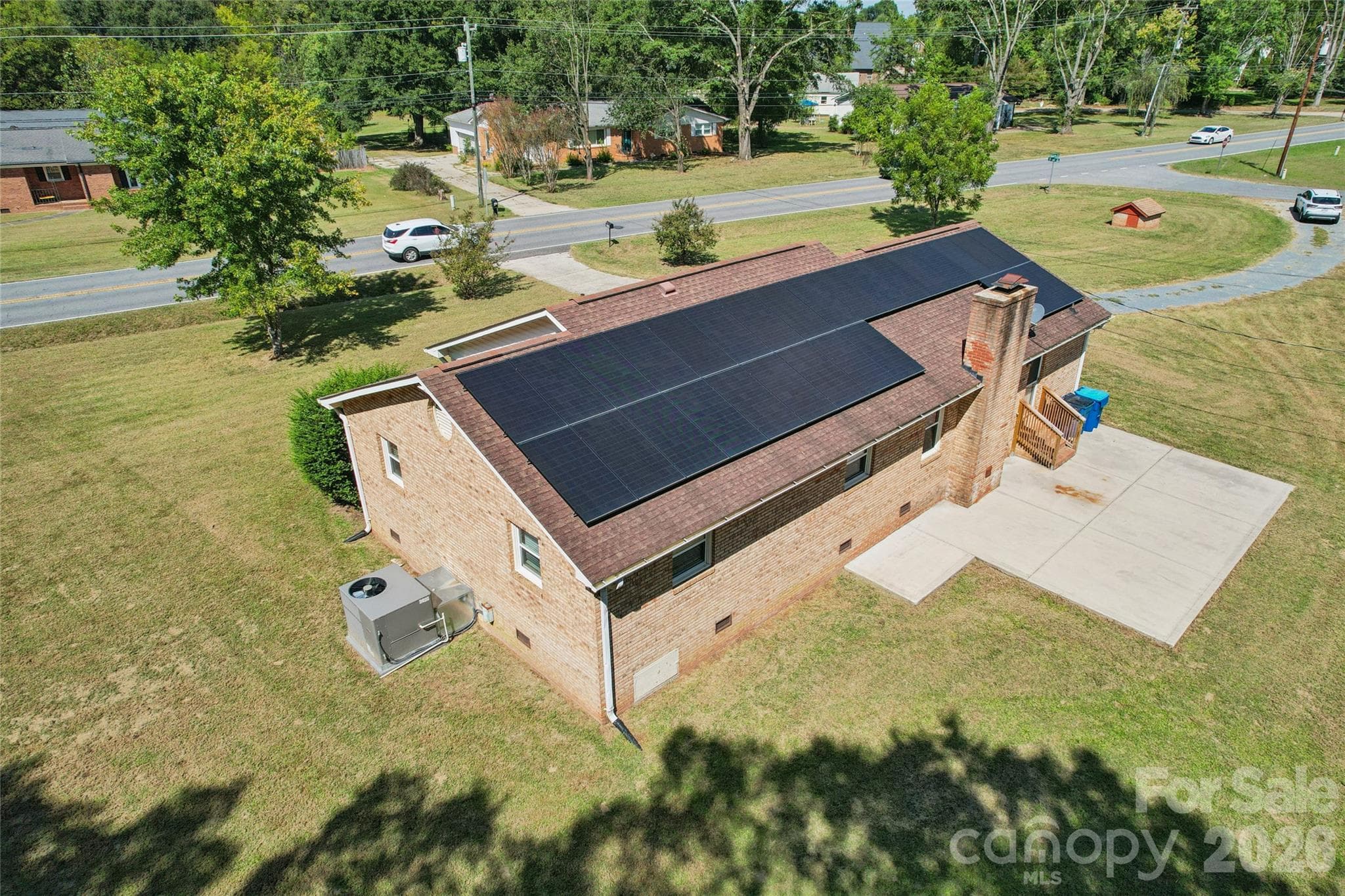 Single Family Residence at 5560 Roberta Road, Harrisburg, photo 3 of 41