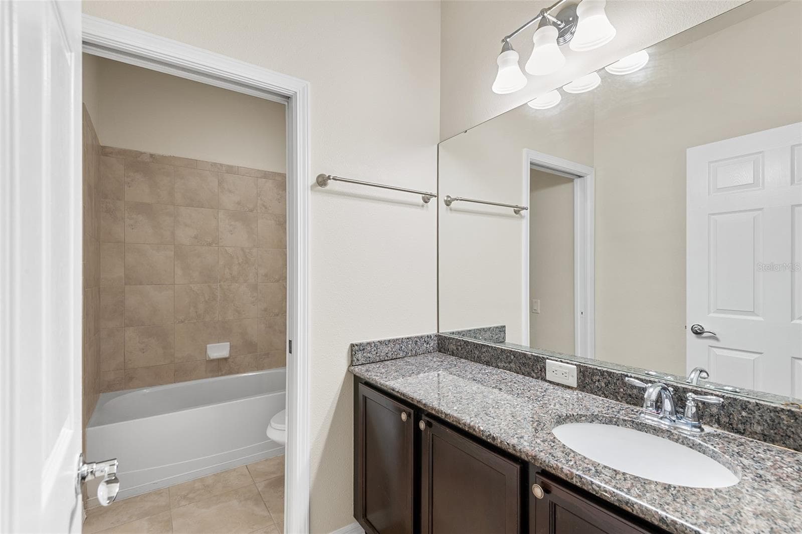 Single Family Residence at 2236 LANDSIDE DR, VALRICO, photo 16 of 22