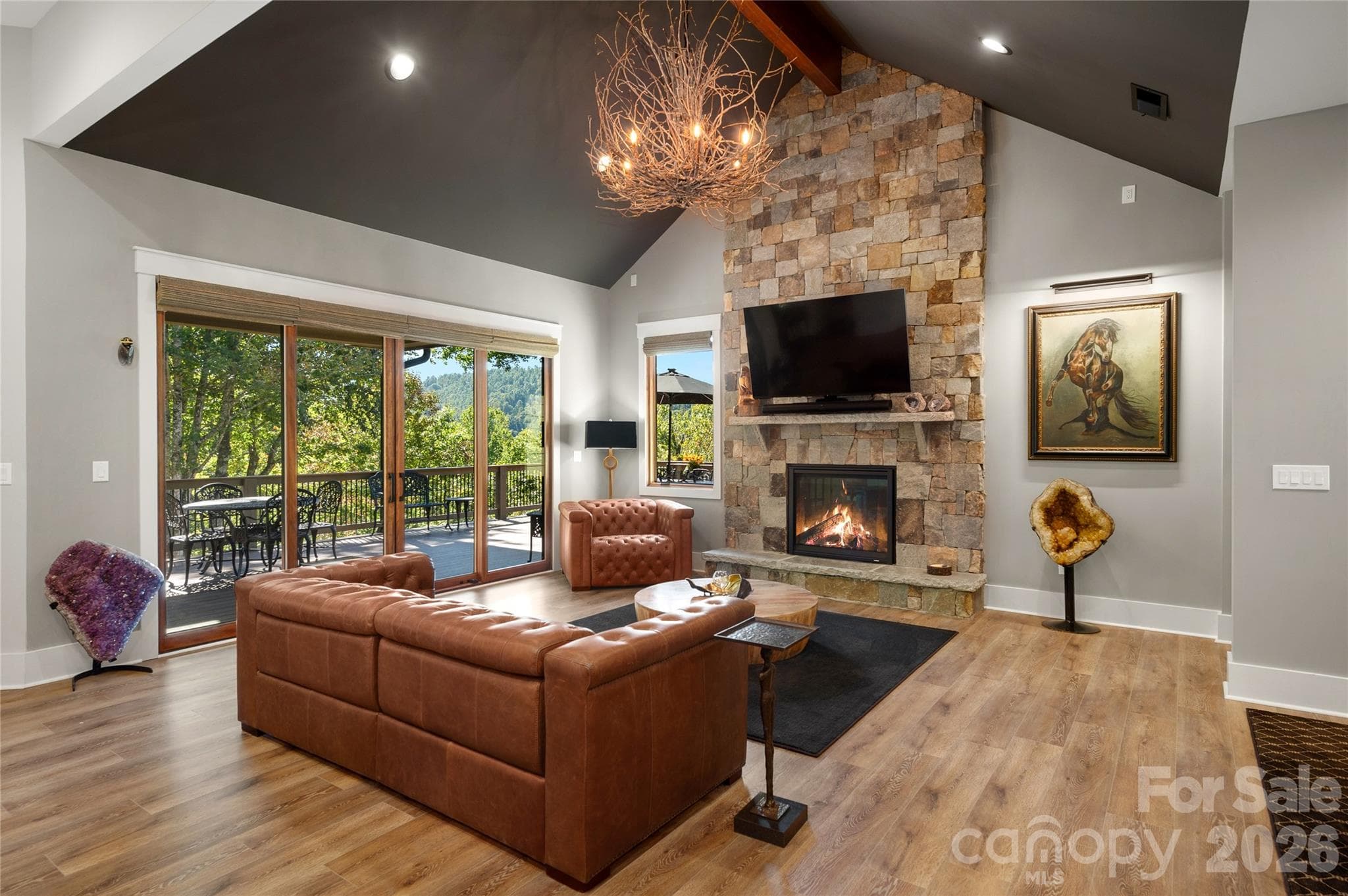 Single Family Residence at 945 Somersby Parkway, Hendersonville, photo 4 of 40