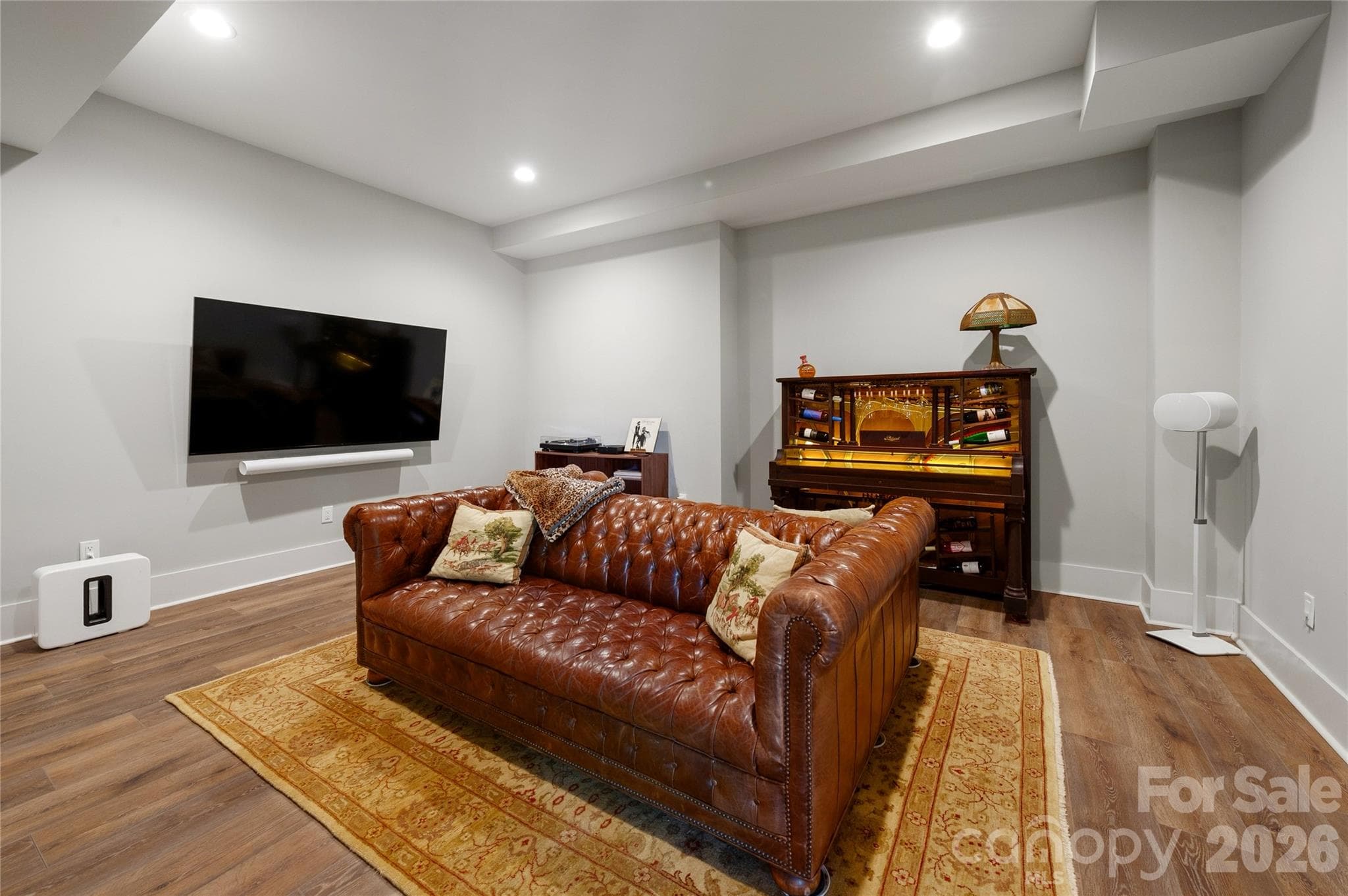 Single Family Residence at 945 Somersby Parkway, Hendersonville, photo 34 of 40