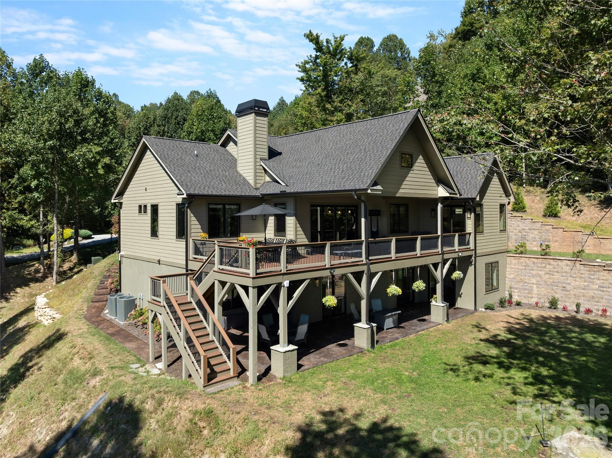 Single Family Residence at 945 Somersby Parkway, Hendersonville, photo 39 of 40