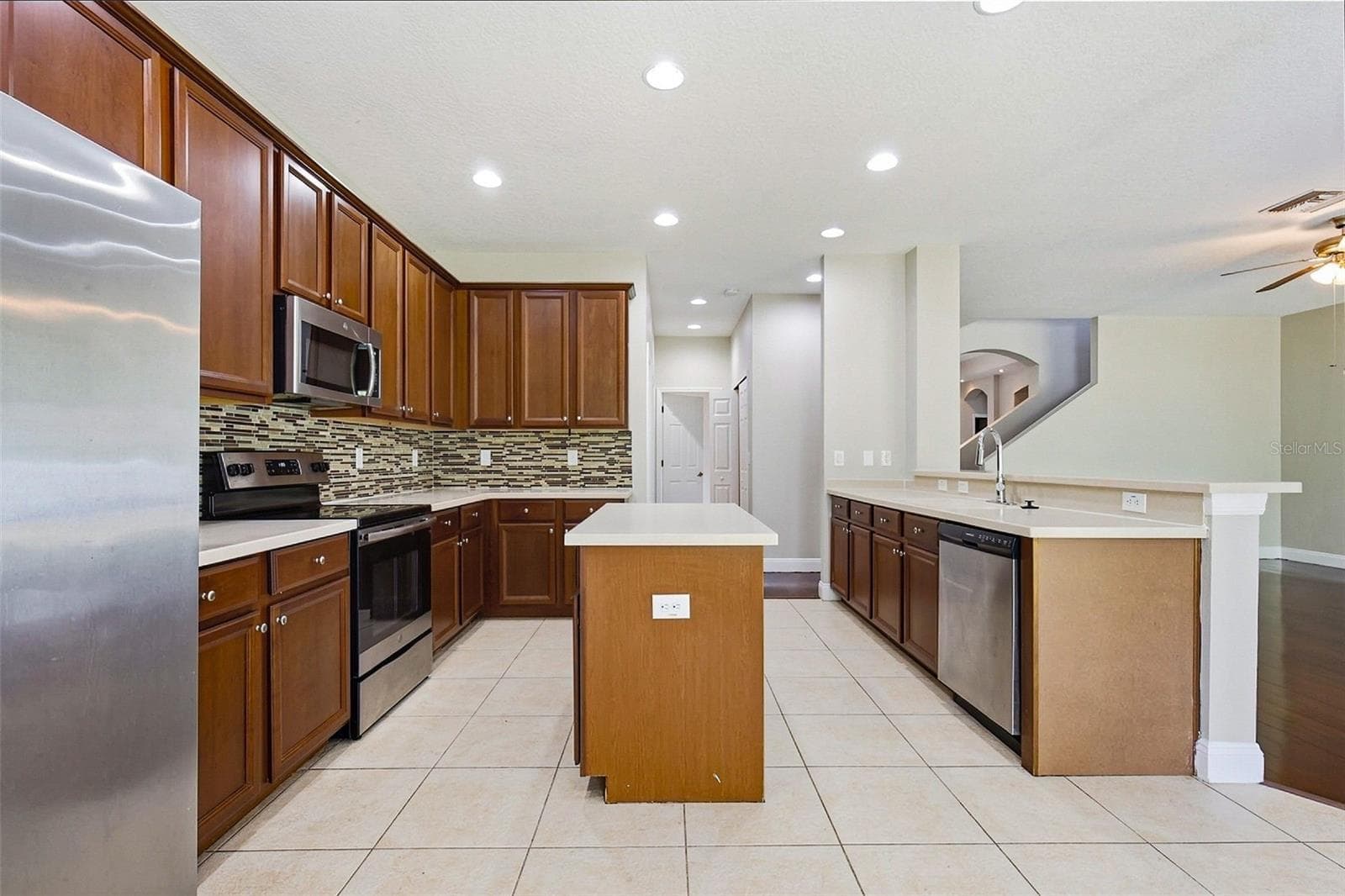 Single Family Residence at 11123 OYSTER BAY CIR, NEW PORT RICHEY, photo 17 of 49