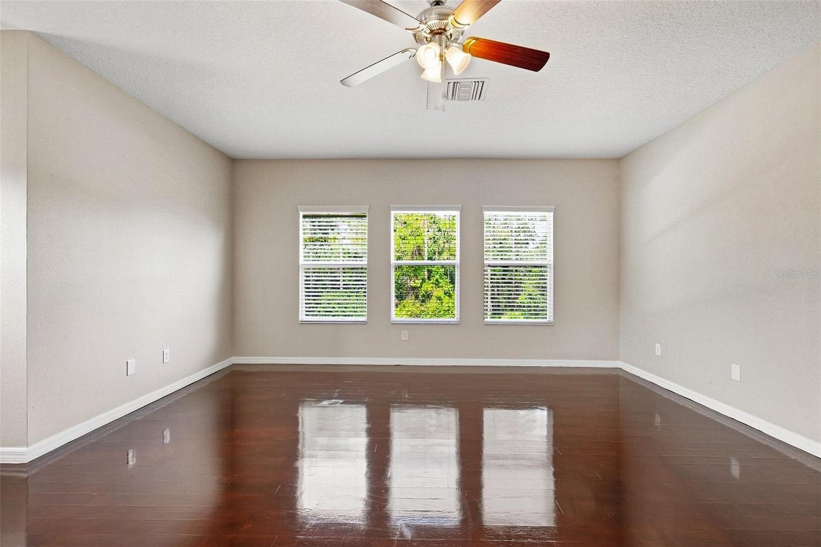 Single Family Residence at 11123 OYSTER BAY CIR, NEW PORT RICHEY, photo 23 of 49