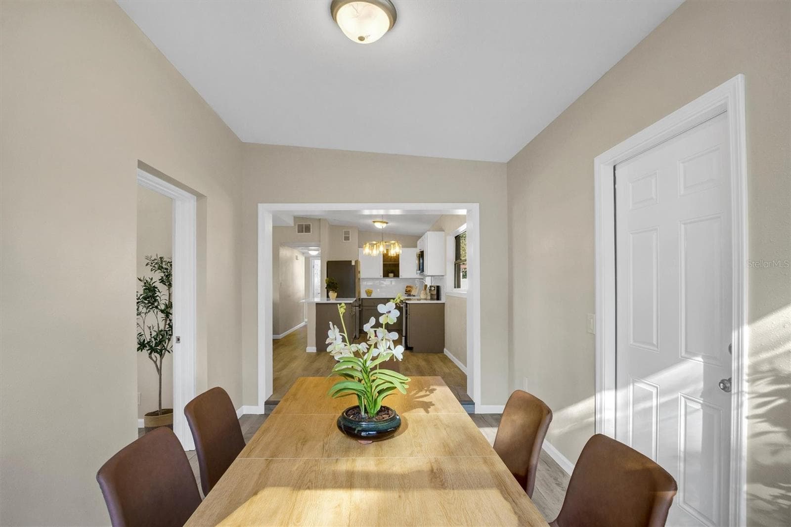 Single Family Residence at 2028 CRYSTAL CT S, LAKELAND, photo 13 of 37