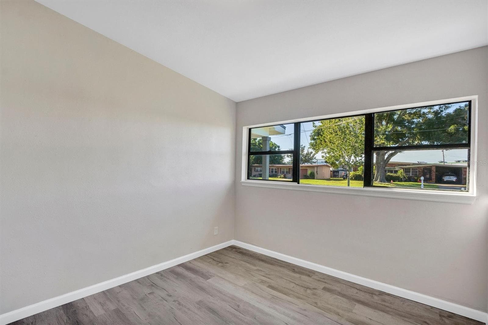 Single Family Residence at 2028 CRYSTAL CT S, LAKELAND, photo 20 of 37