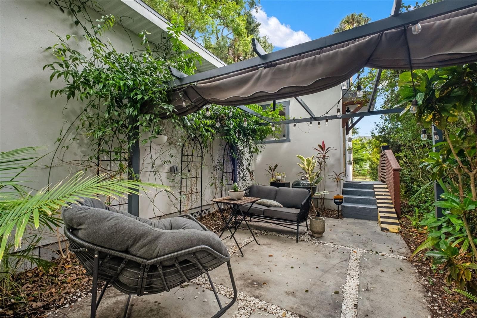 Single Family Residence at 803 E HOLLYWOOD ST, TAMPA, photo 32 of 50