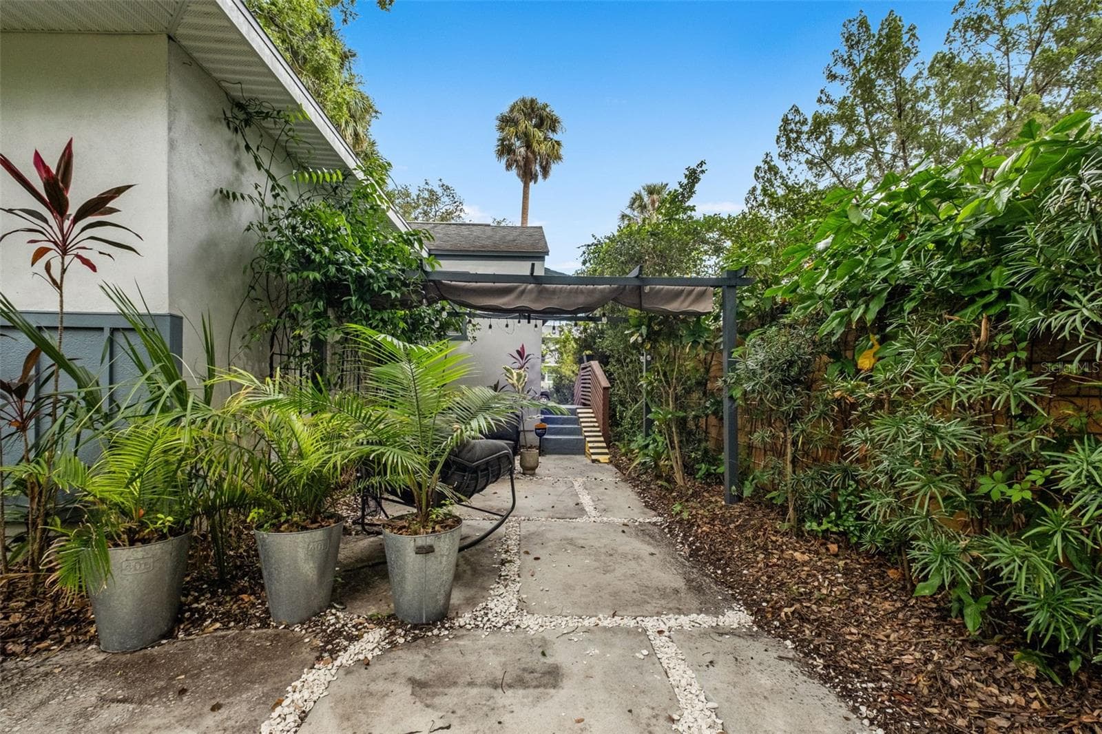 Single Family Residence at 803 E HOLLYWOOD ST, TAMPA, photo 33 of 50