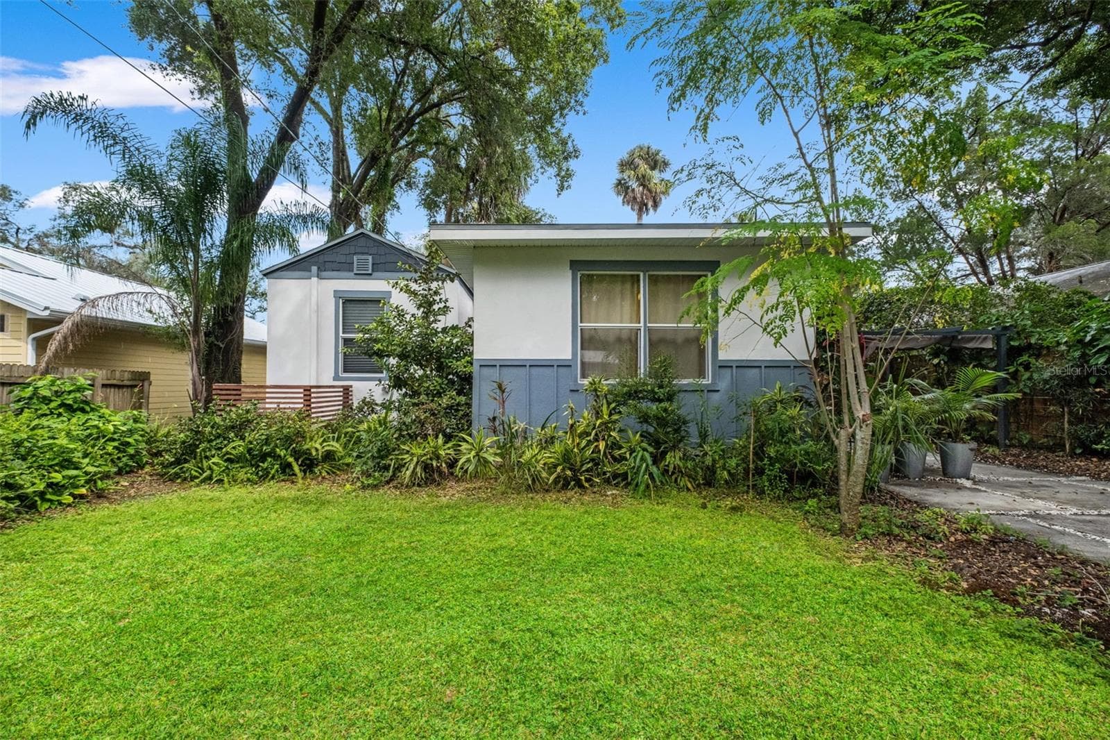 Single Family Residence at 803 E HOLLYWOOD ST, TAMPA, photo 35 of 50