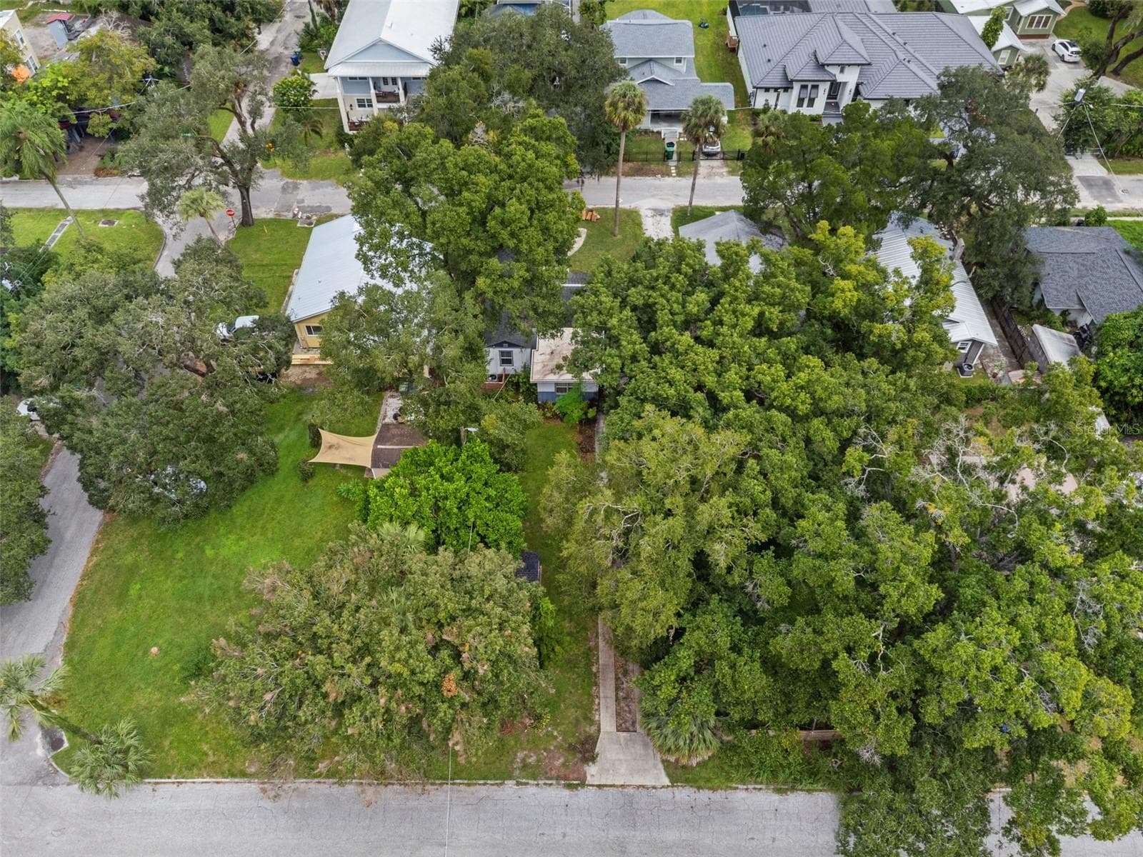 Single Family Residence at 803 E HOLLYWOOD ST, TAMPA, photo 47 of 50
