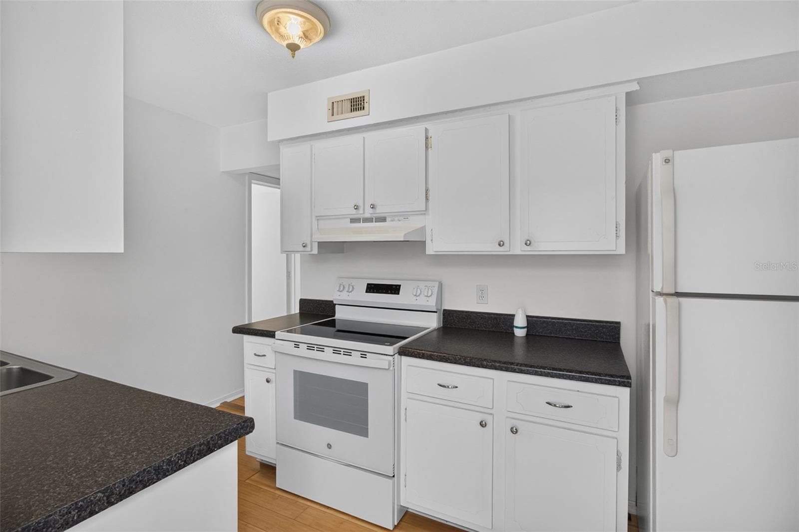Condominium at 6960 SUNSET DR S #2A, SOUTH PASADENA, photo 11 of 35