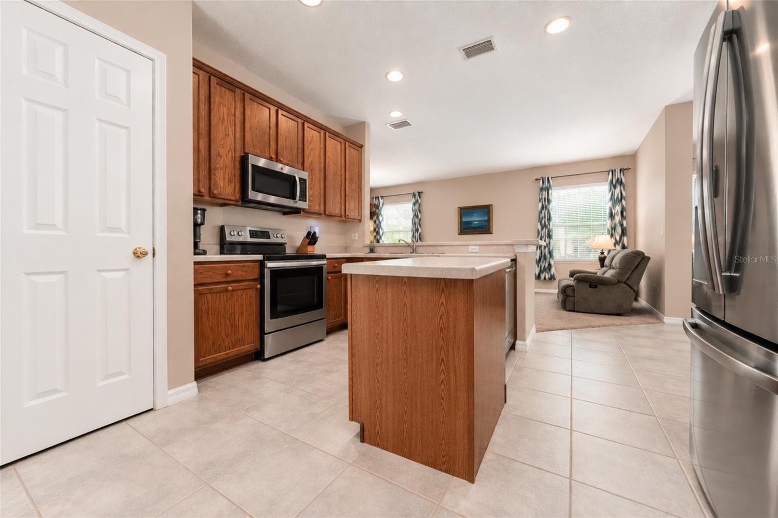 New SS appliances - 6302 BRIDGEVISTA DR, LITHIA