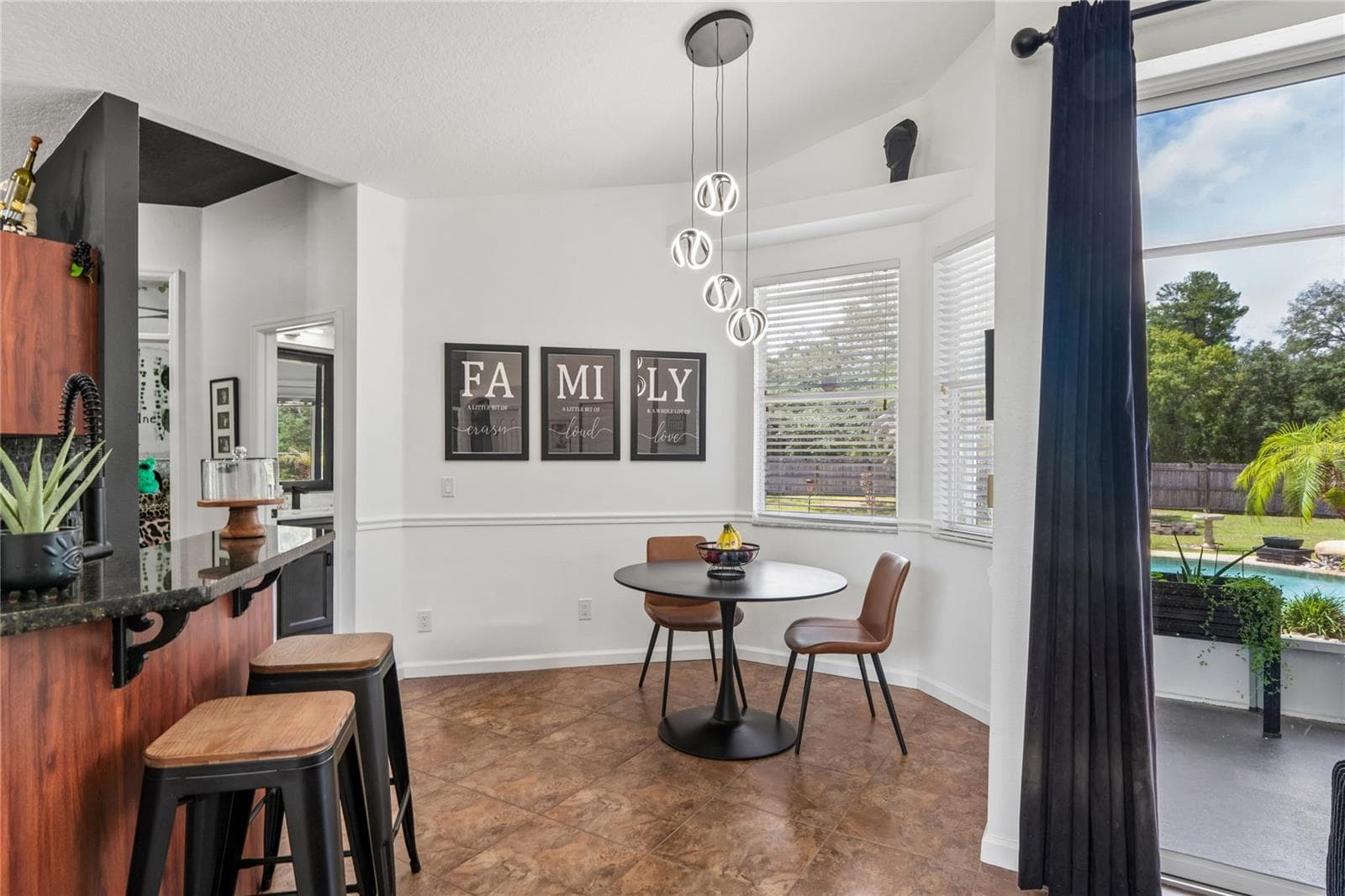 Kitchen nook - 11309 LAPWING RD, WEEKI WACHEE