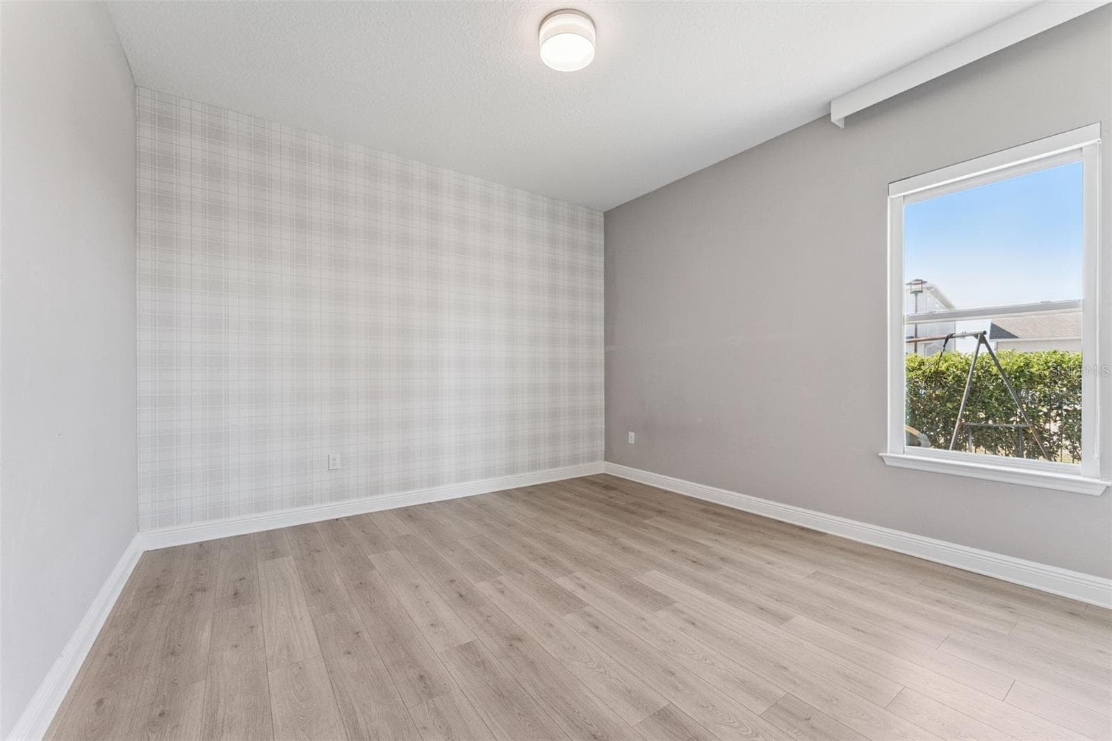 Spacious third bedroom with a bright, open feel. - 19058 PLANETREE ST, ORLANDO